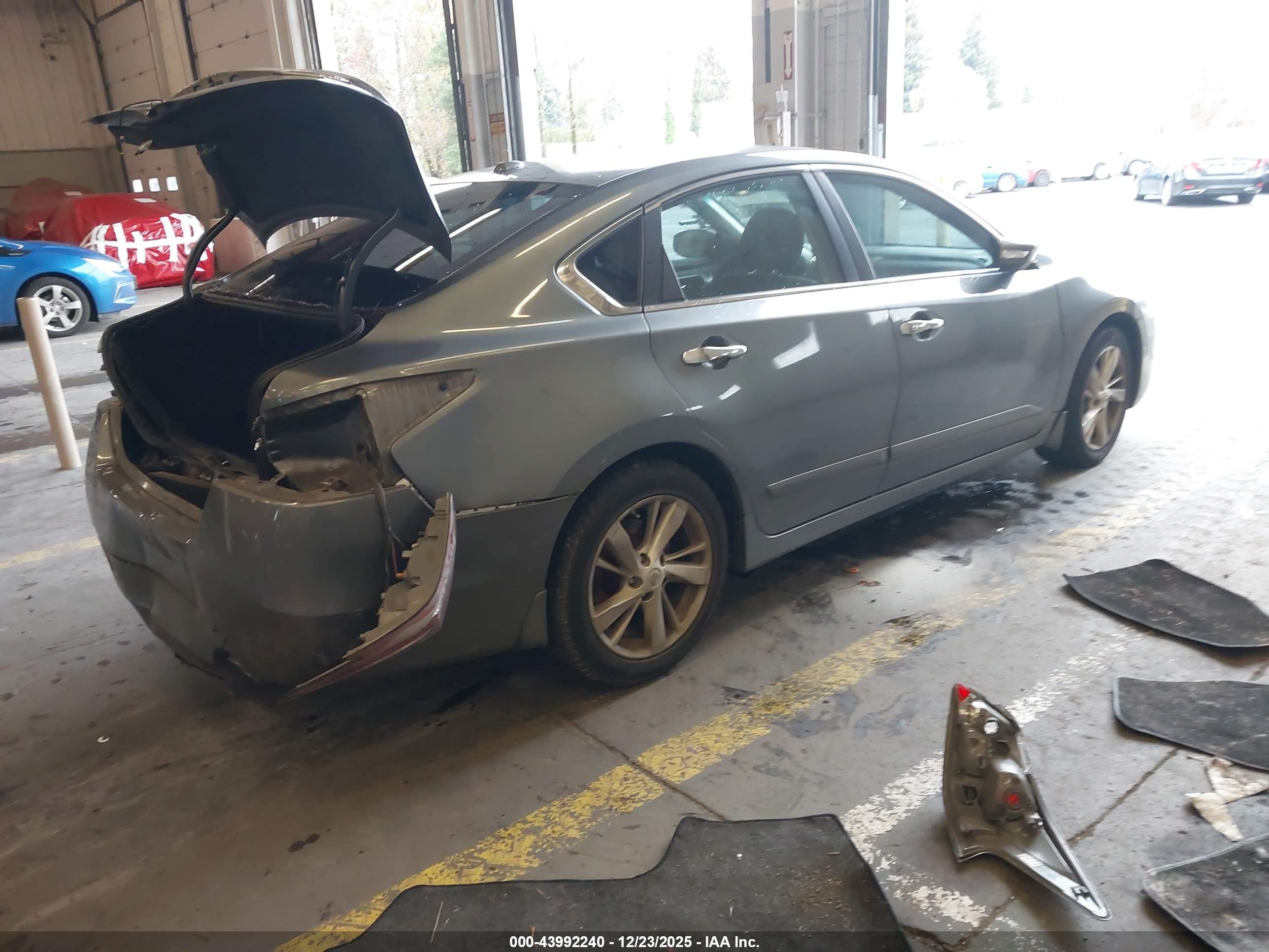 NISSAN ALTIMA image 4