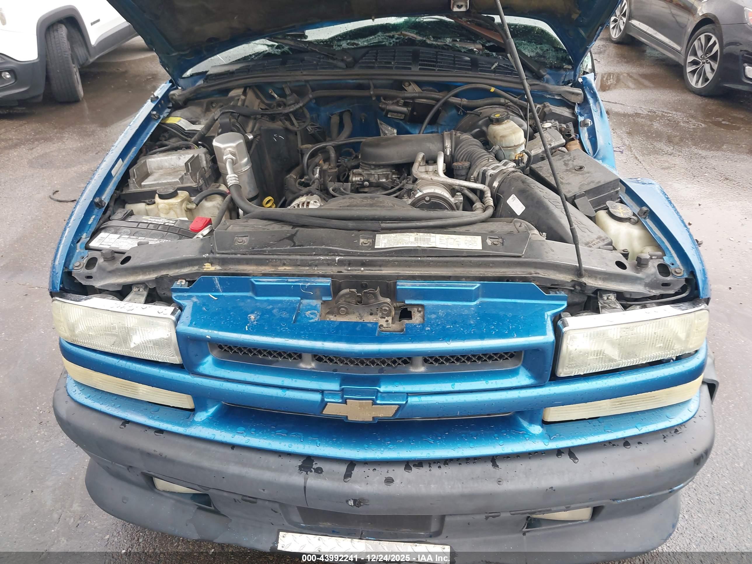 CHEVROLET BLAZER image 10