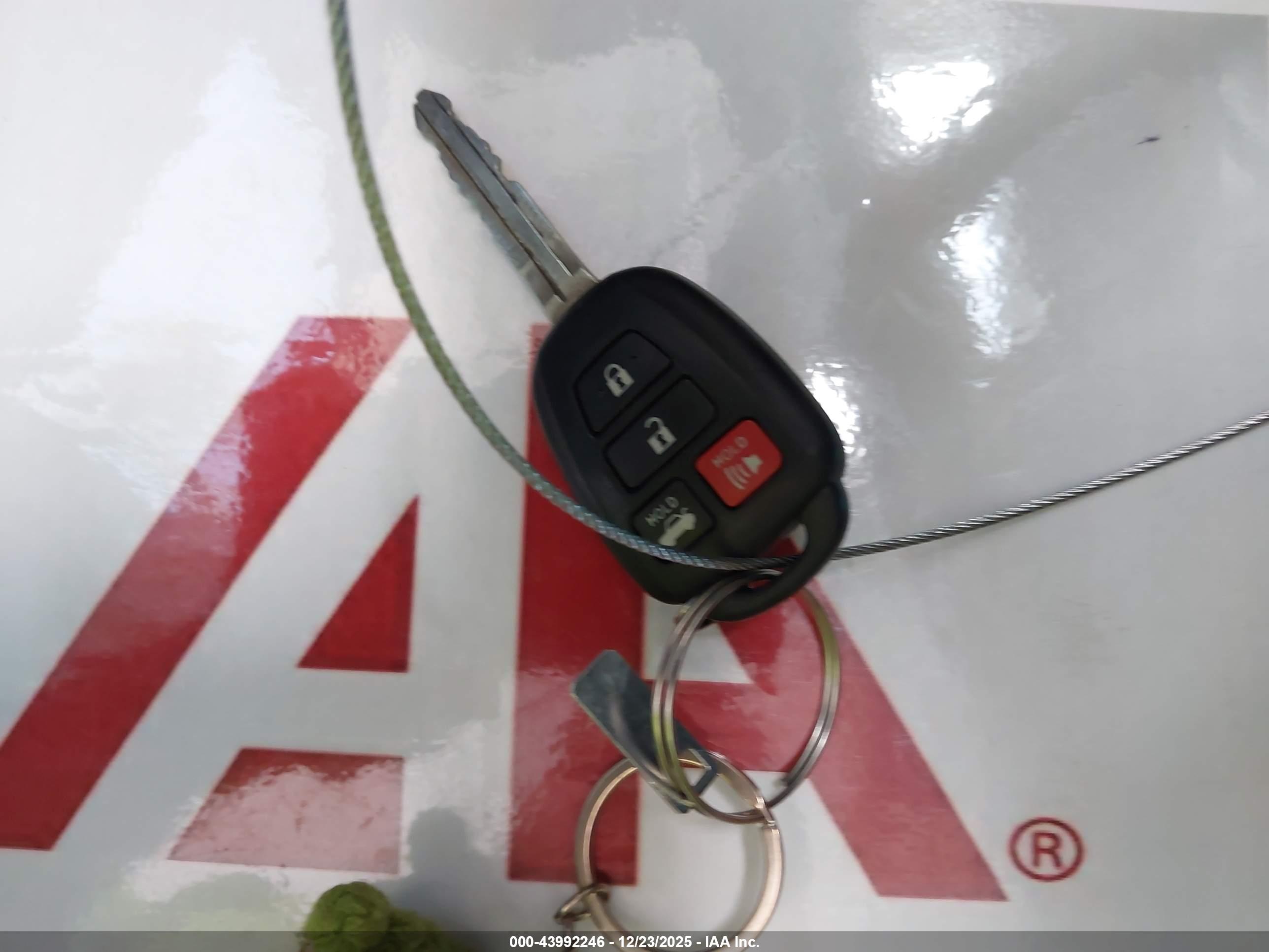 TOYOTA COROLLA image 11