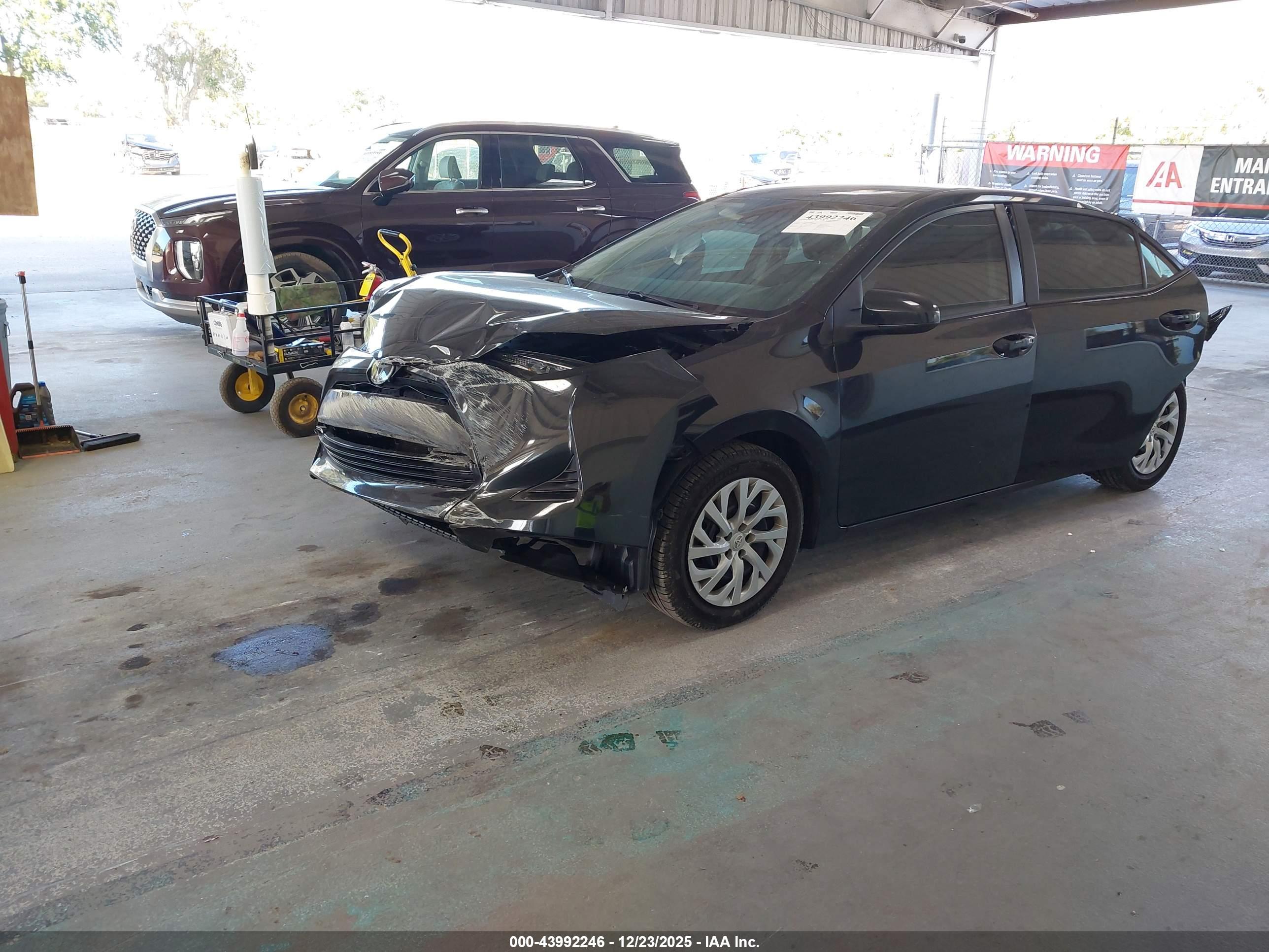 TOYOTA COROLLA image 2
