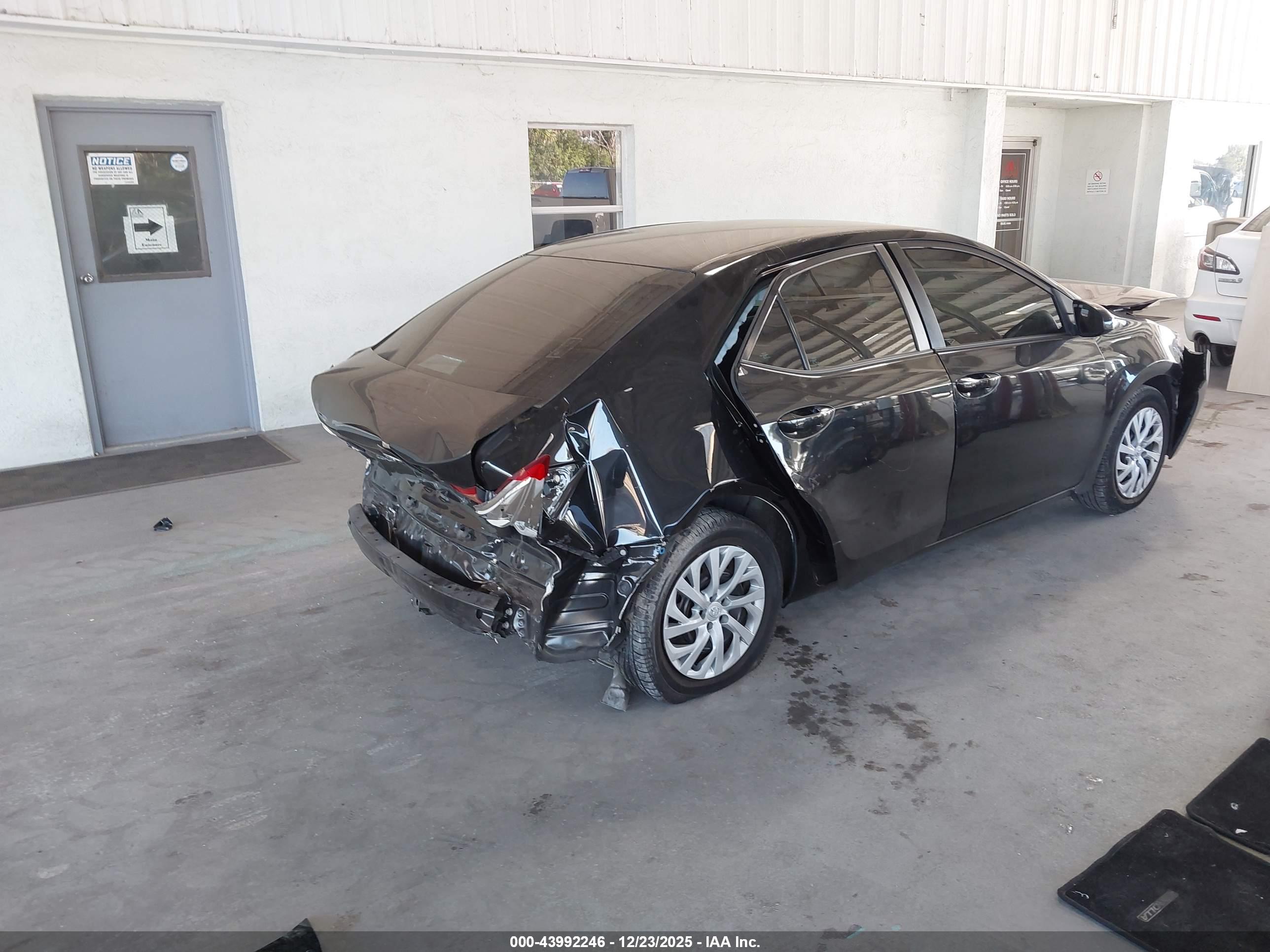 TOYOTA COROLLA image 4
