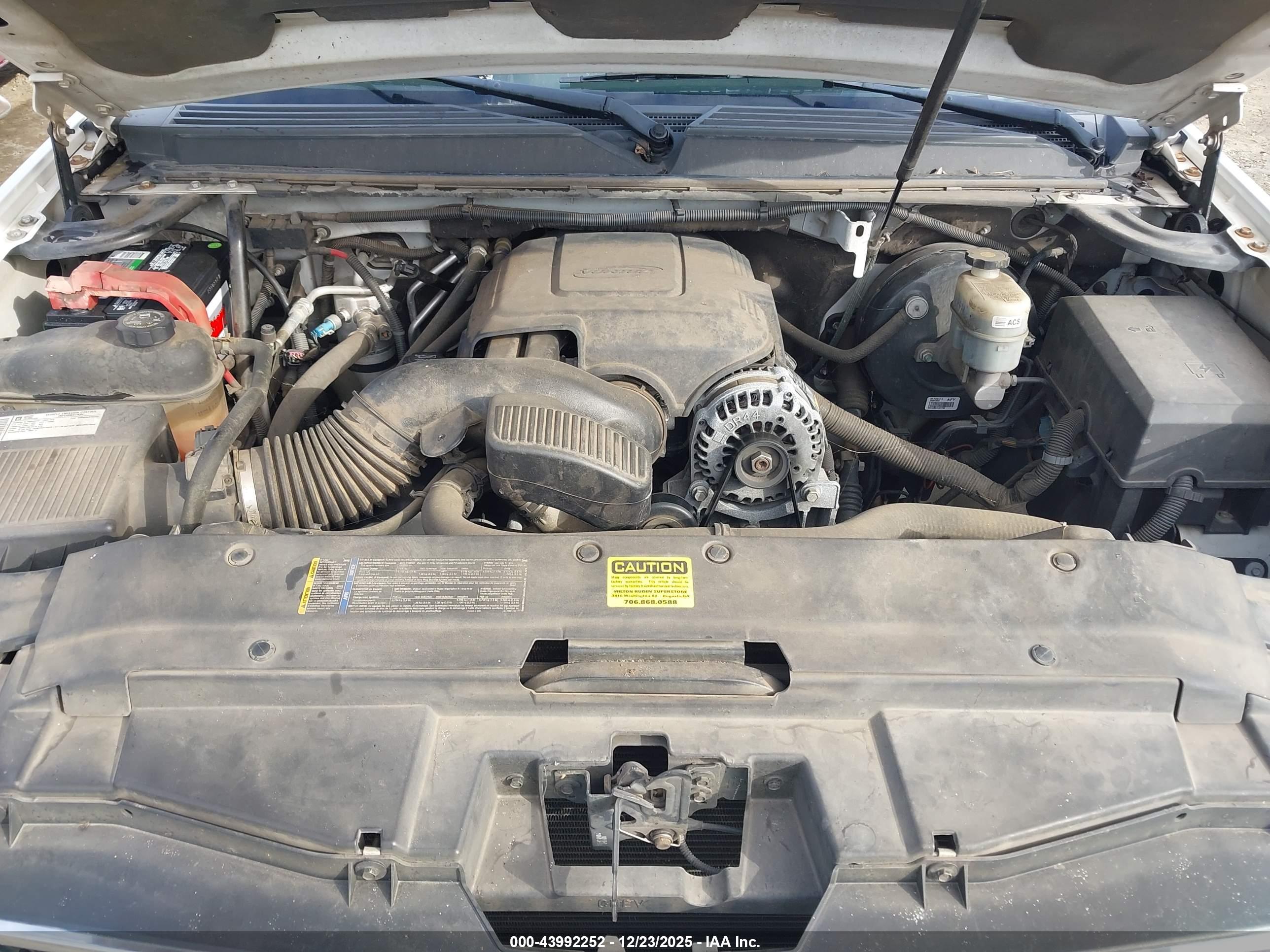 CHEVROLET TAHOE image 10