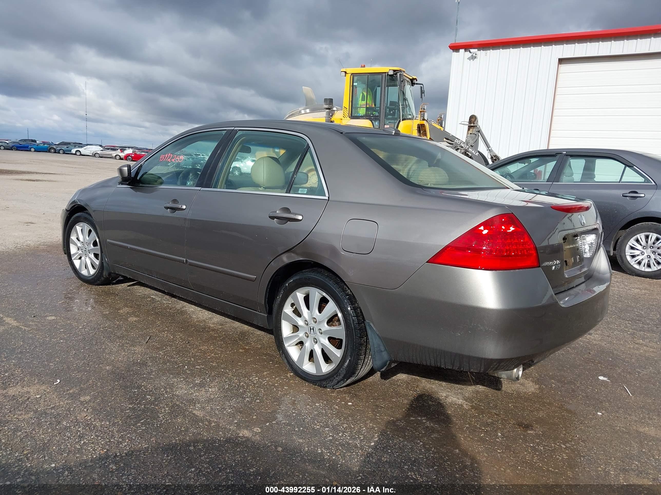 HONDA ACCORD image 3