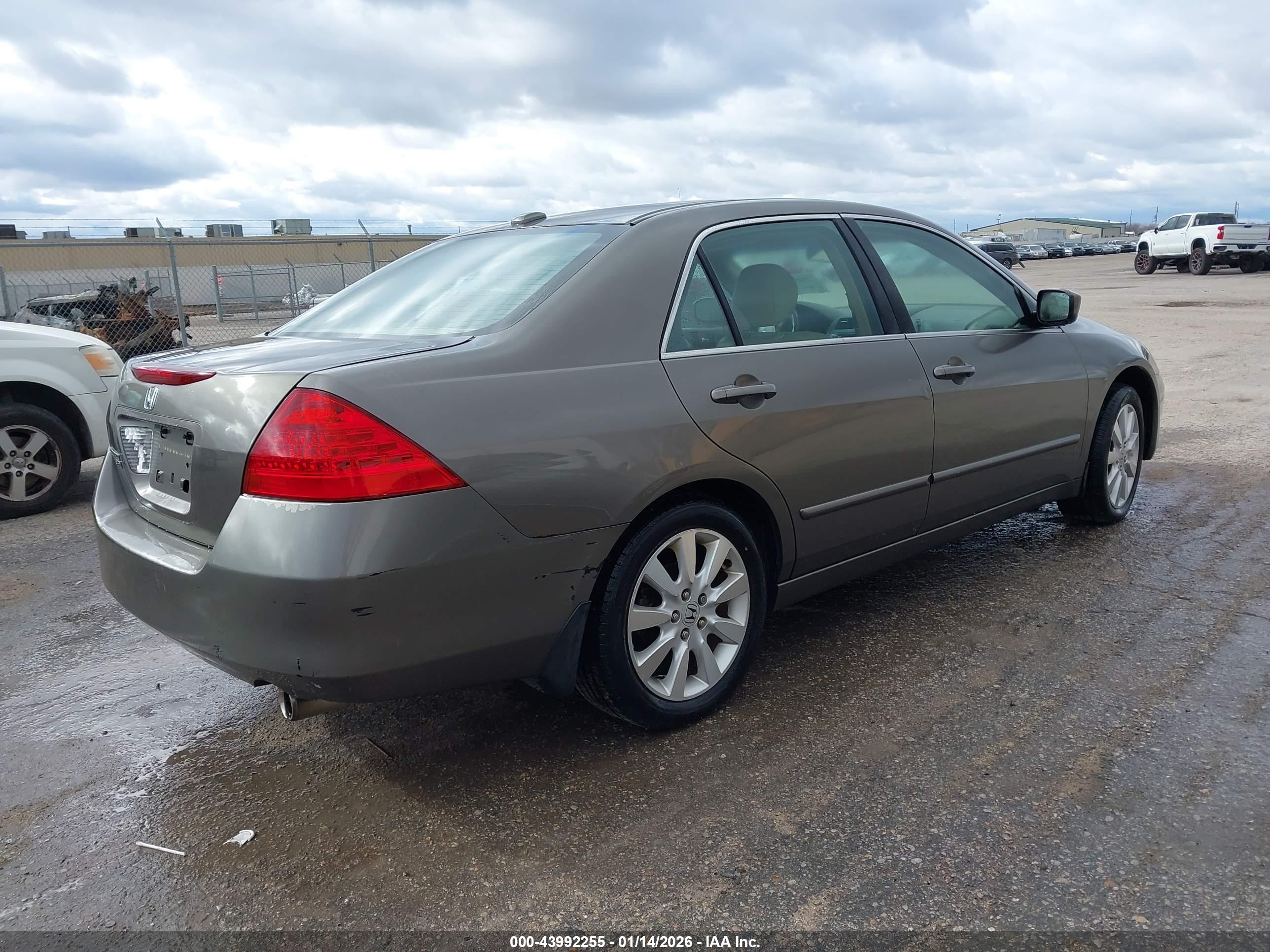 HONDA ACCORD image 4
