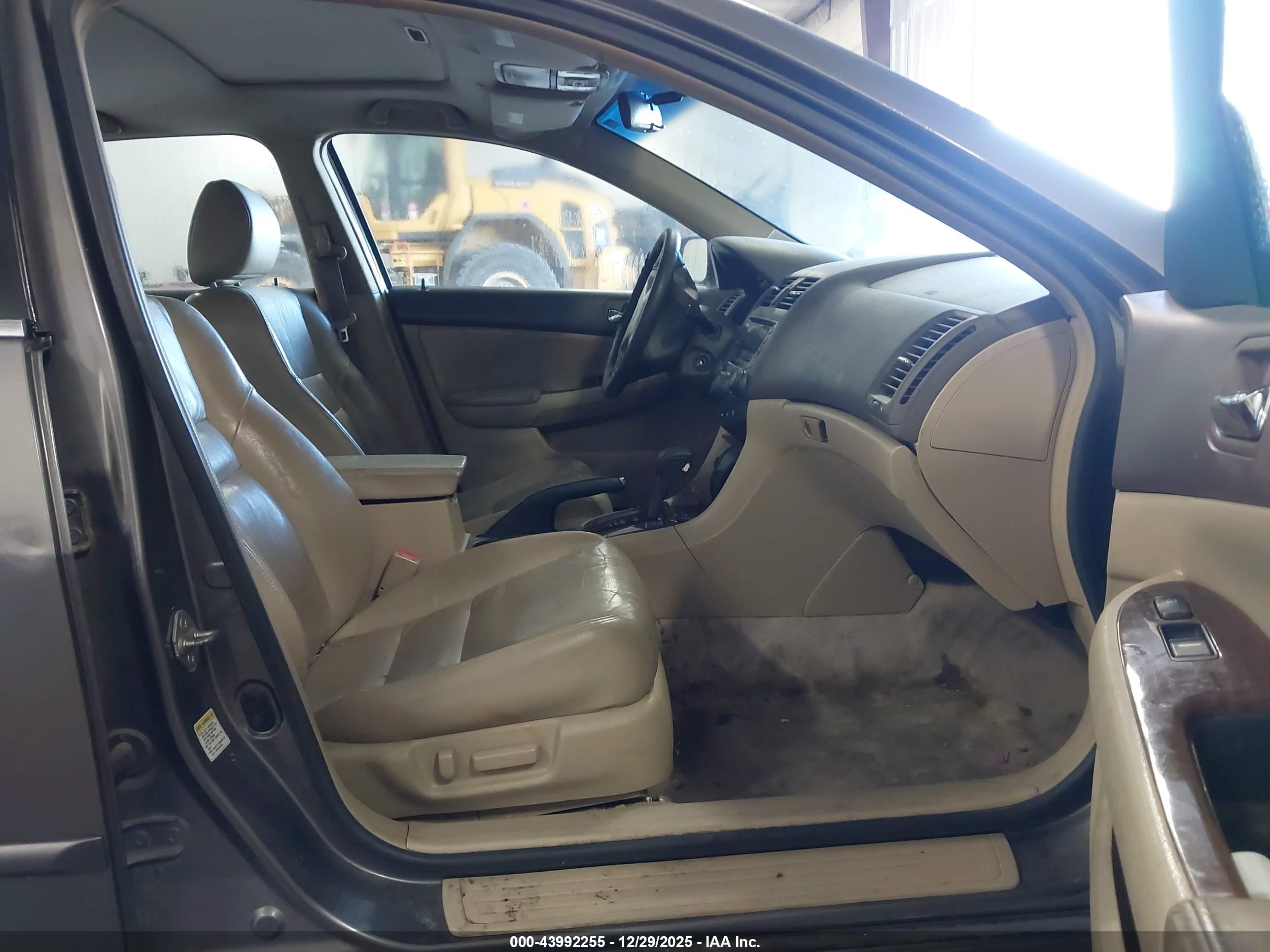 HONDA ACCORD image 5