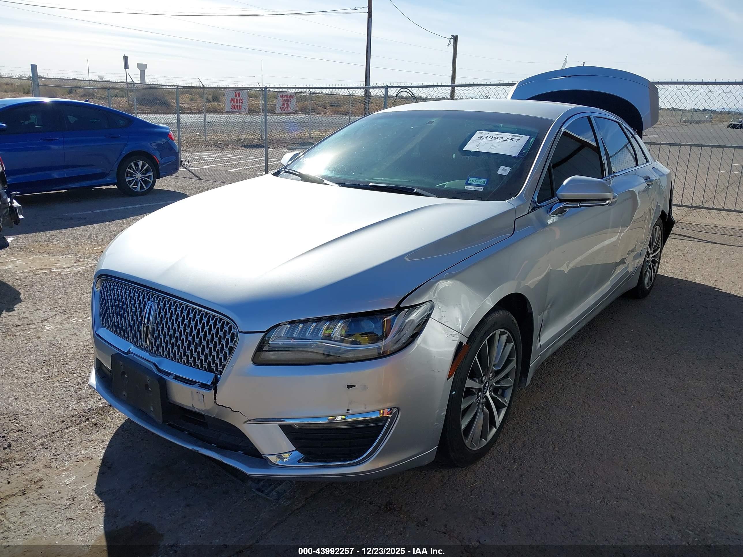LINCOLN MKZ image 2