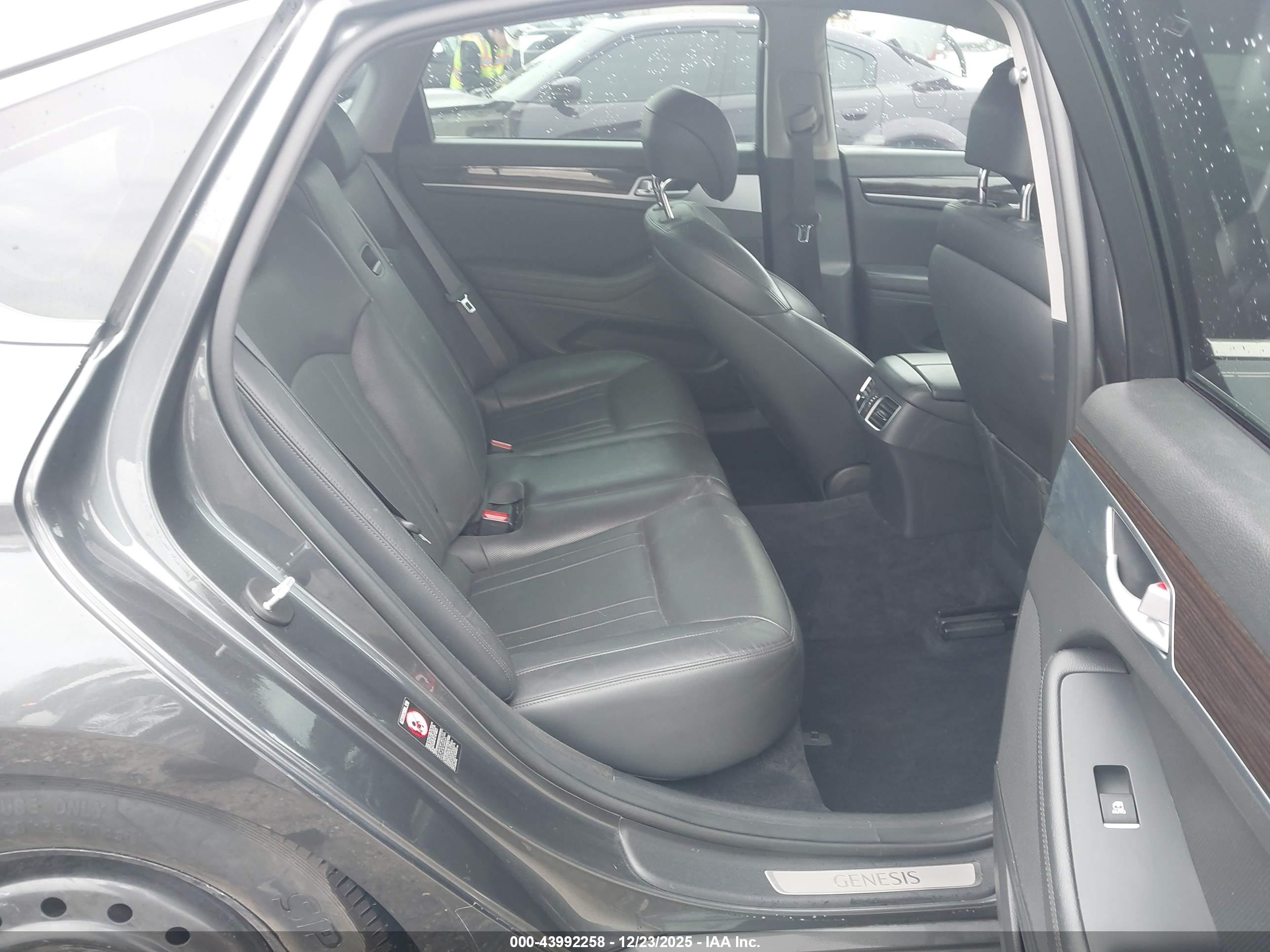 GENESIS G80 image 8