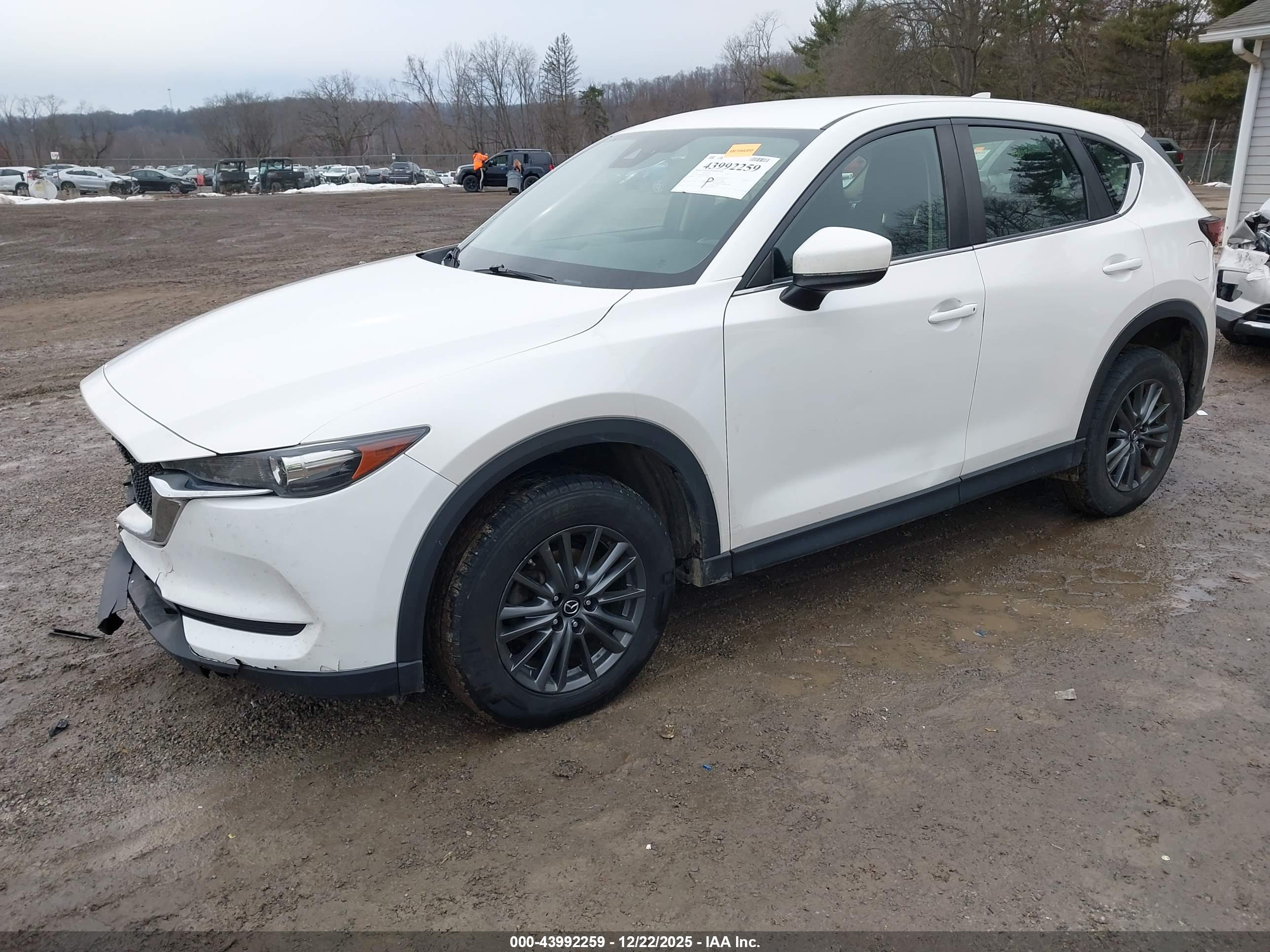 MAZDA CX-5 image 2