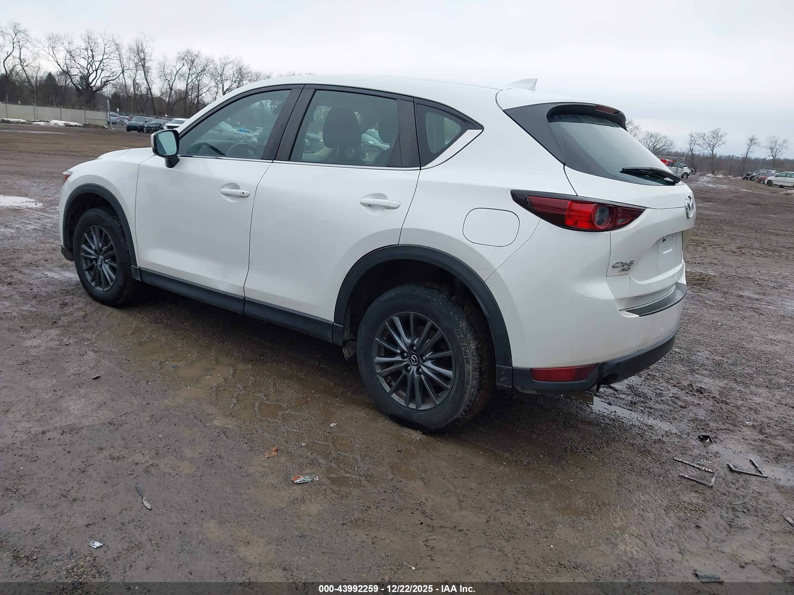 MAZDA CX-5 image 3