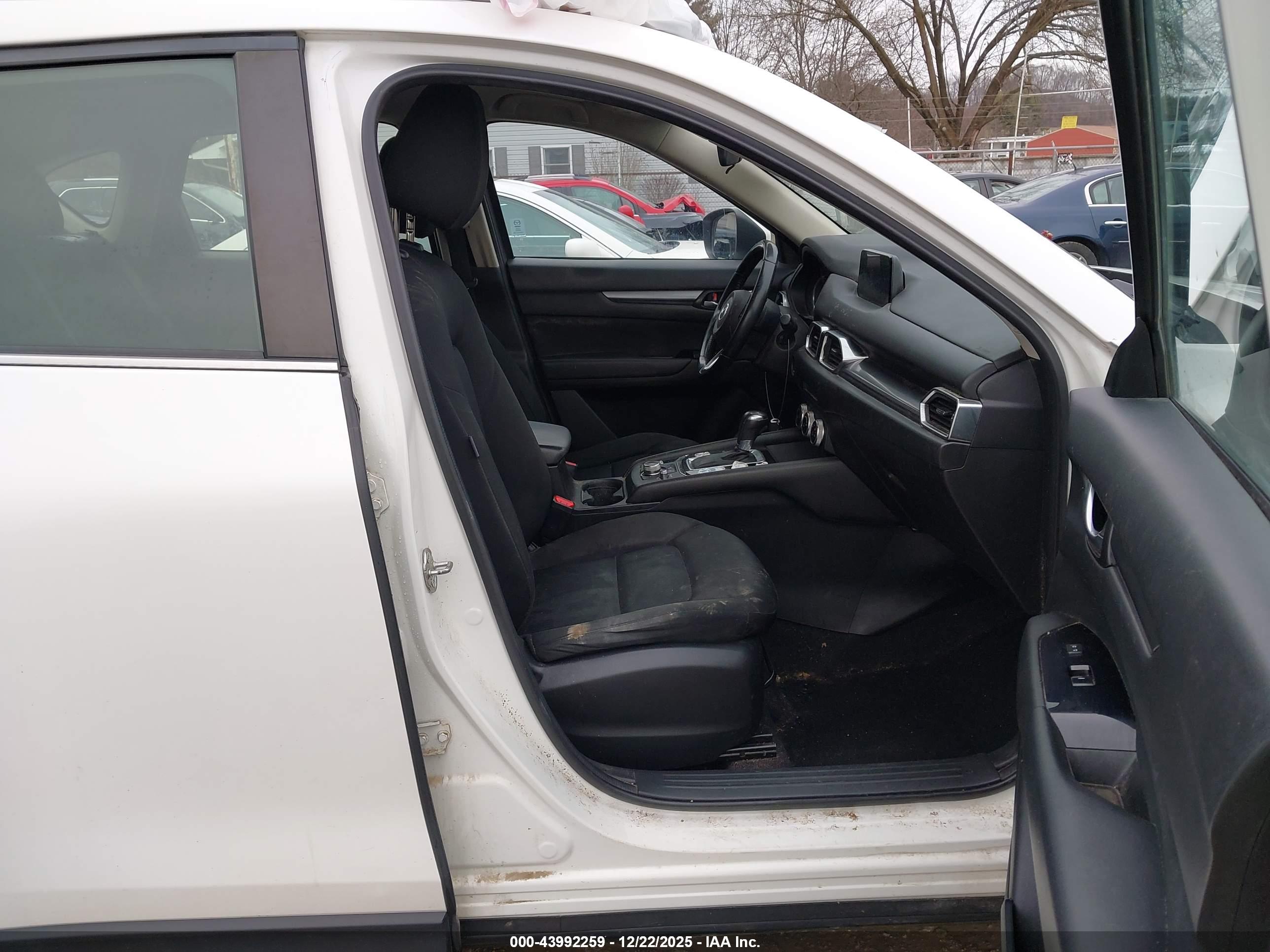 MAZDA CX-5 image 5