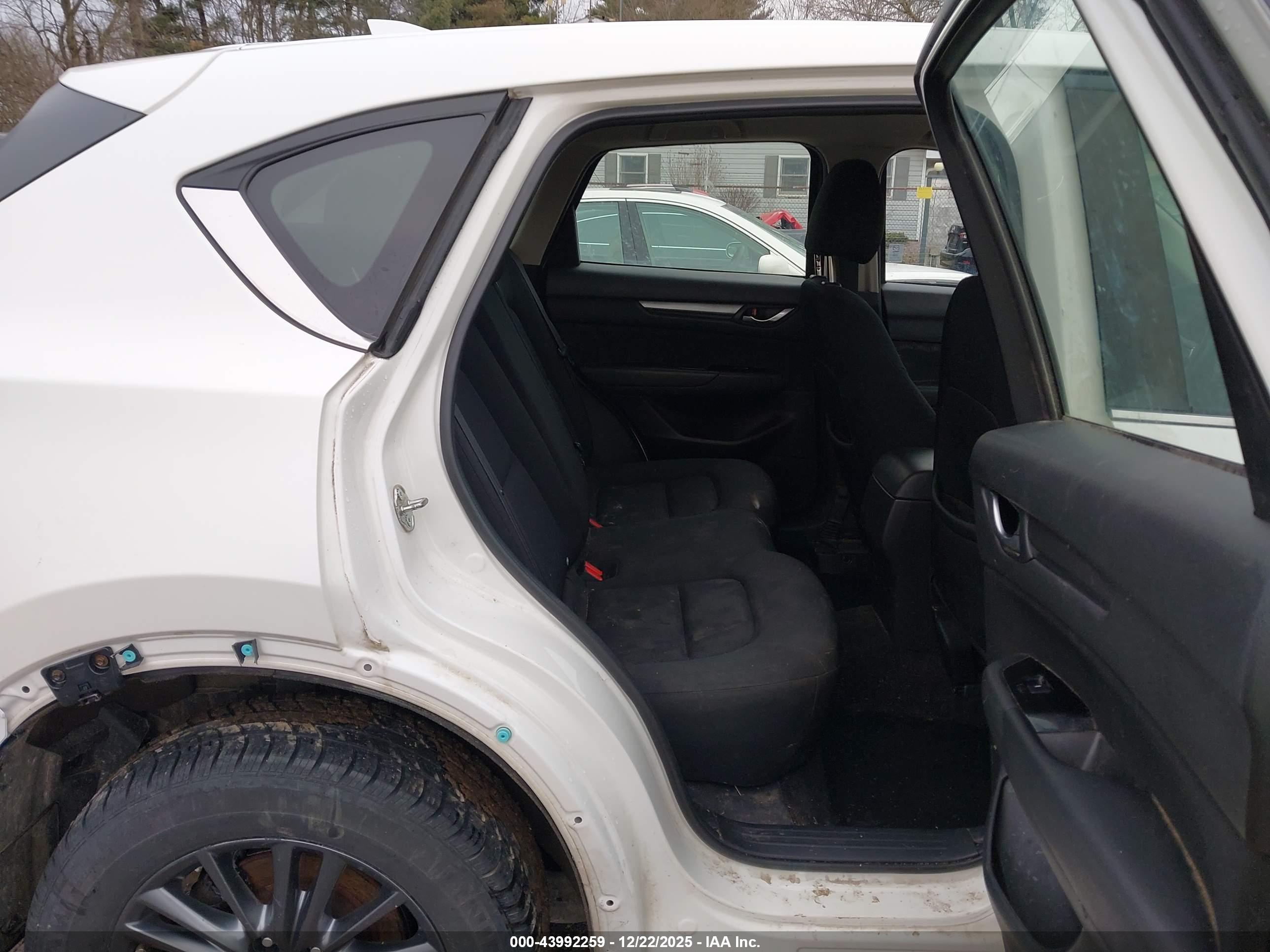 MAZDA CX-5 image 8