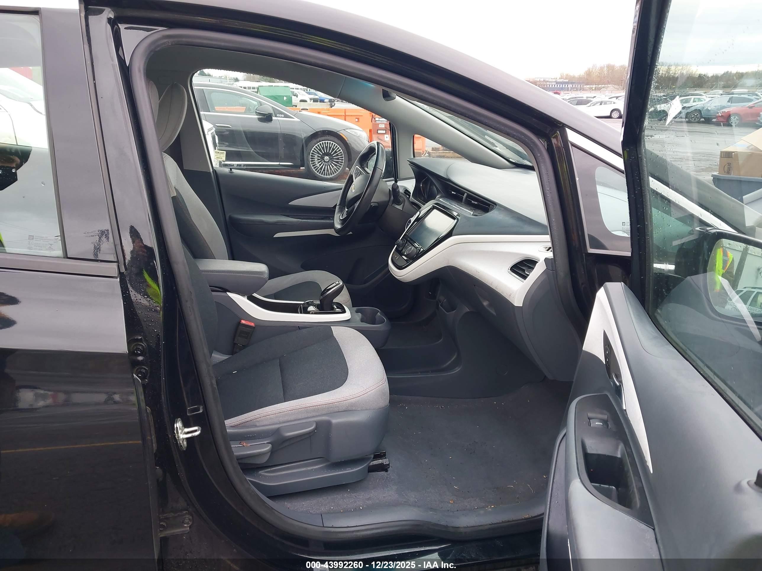 CHEVROLET BOLT image 5
