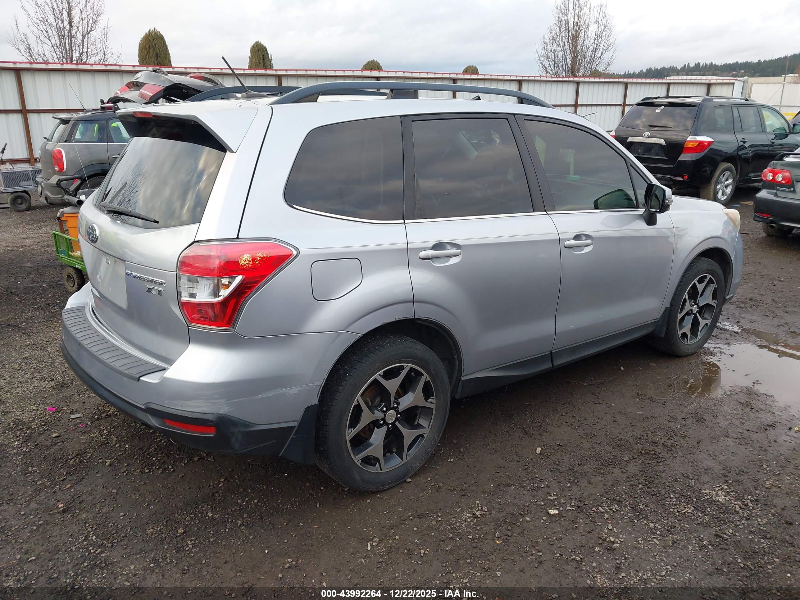 SUBARU FORESTER image 2