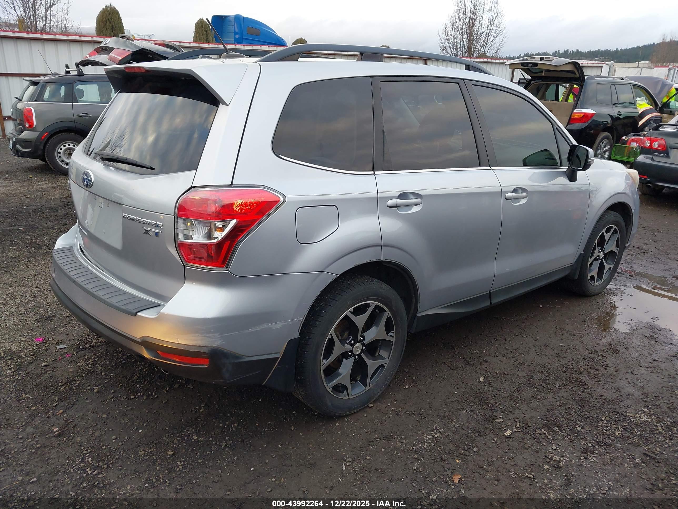 SUBARU FORESTER image 4