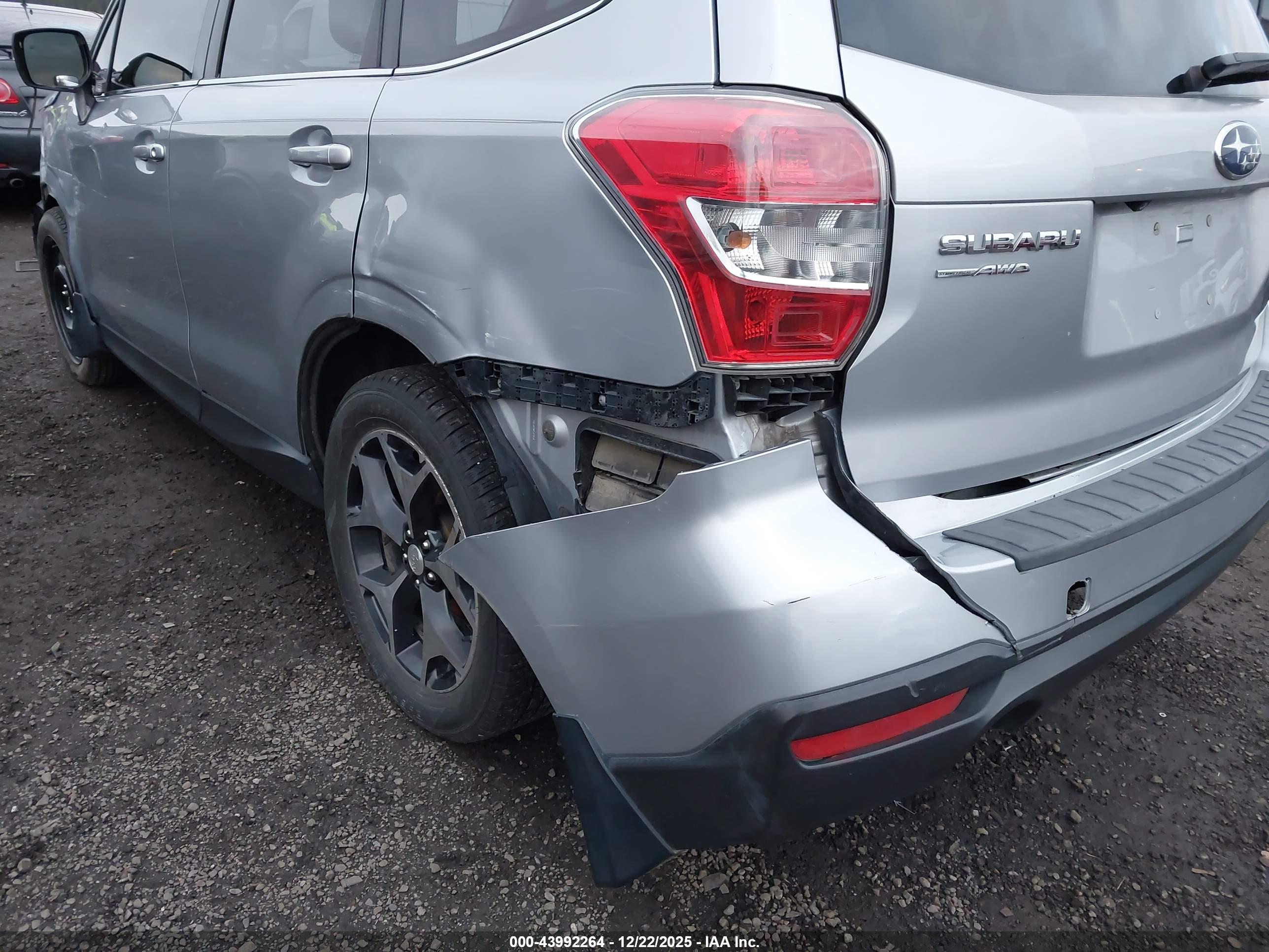 SUBARU FORESTER image 6