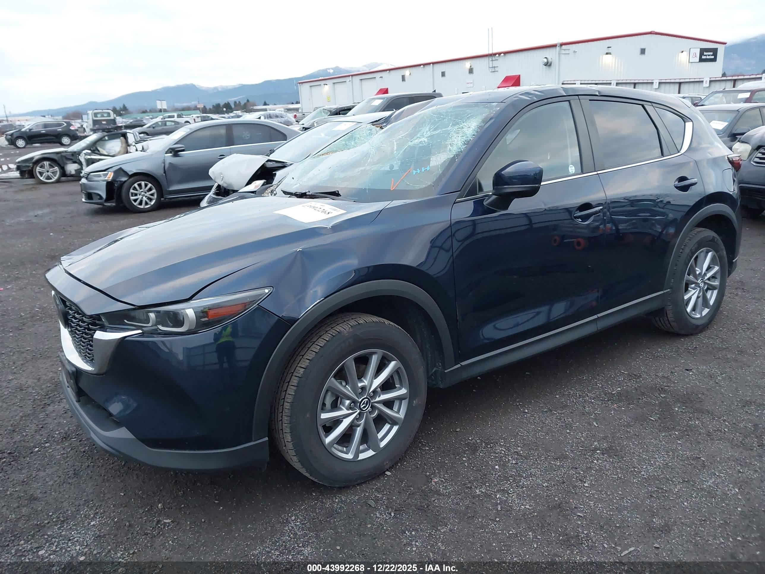 MAZDA CX-5 image 2