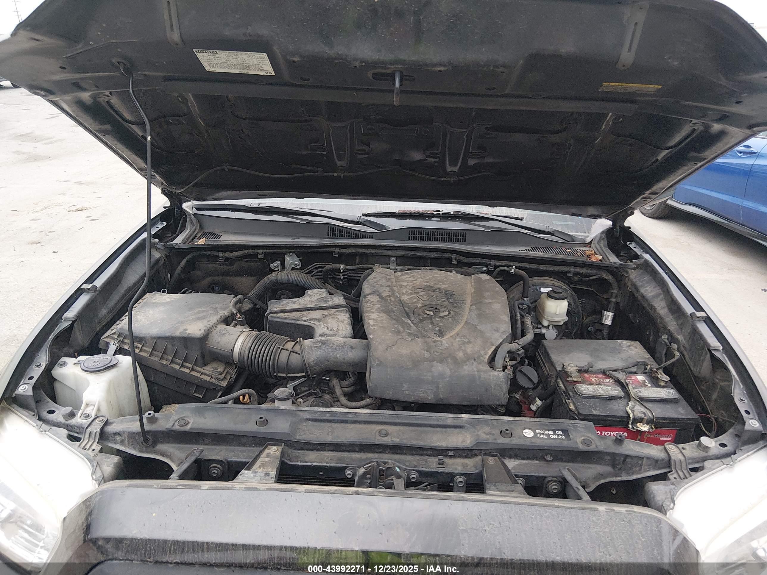 TOYOTA TACOMA image 10