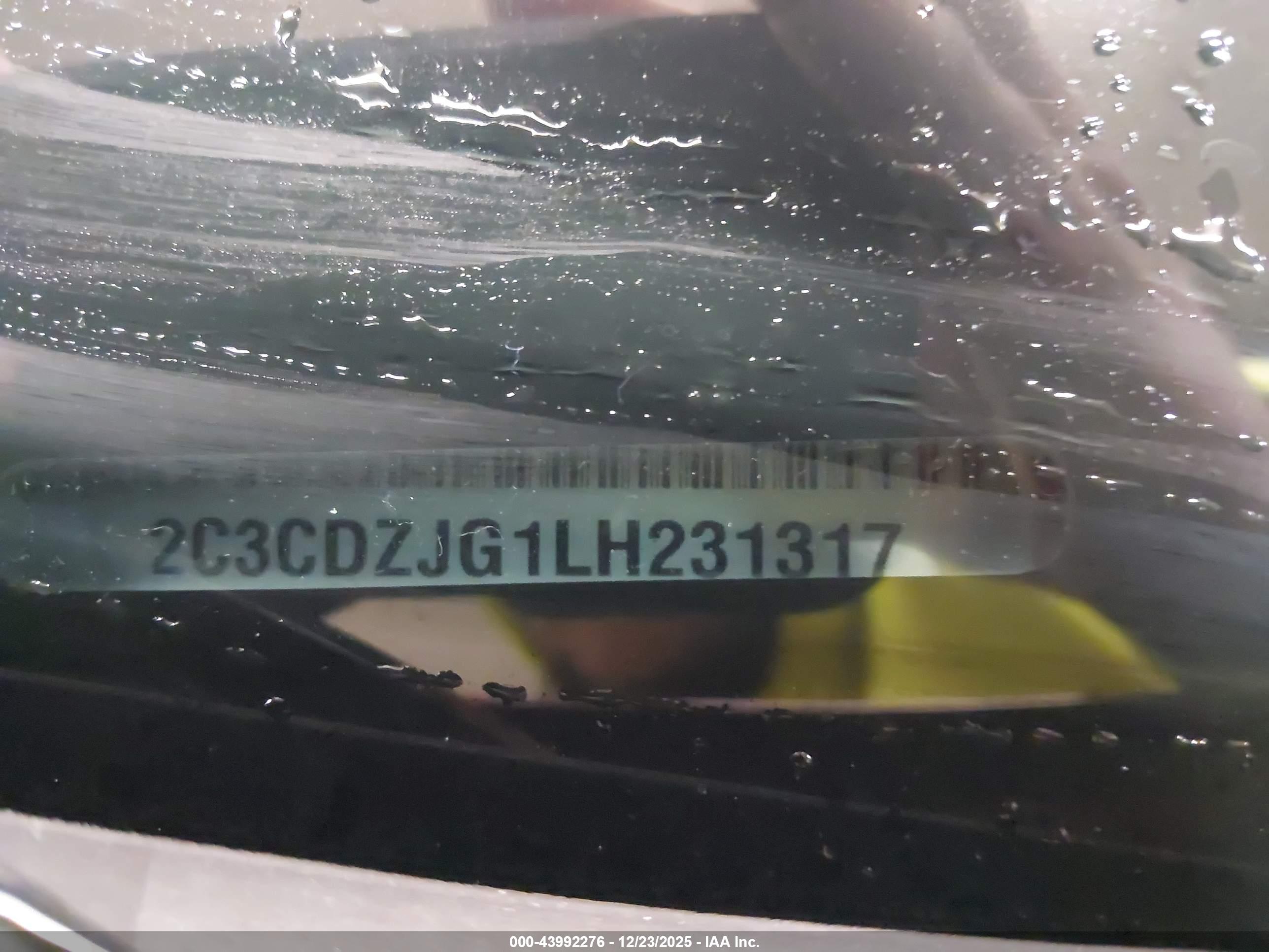 DODGE CHALLENGER image 9