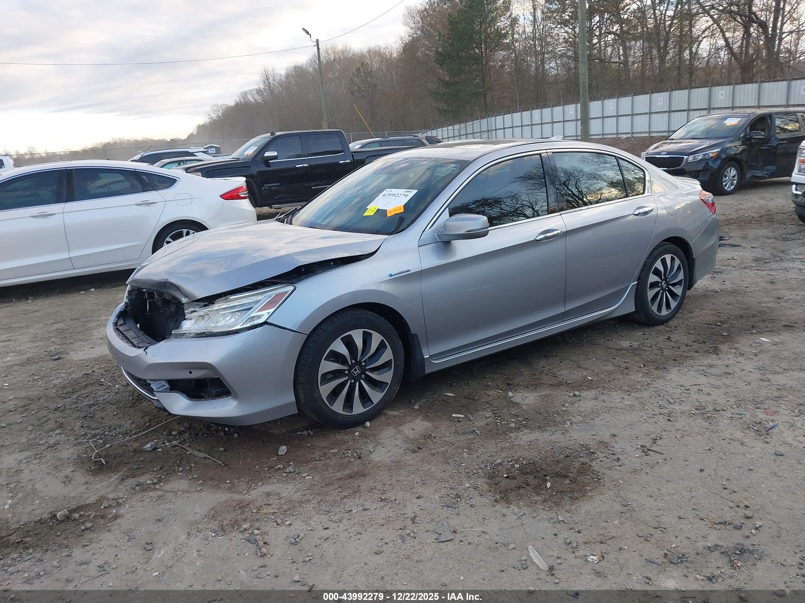 HONDA ACCORD image 2