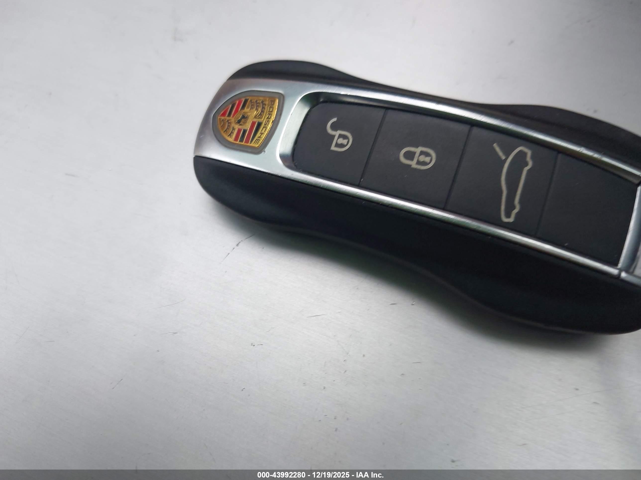 PORSCHE PANAMERA image 11