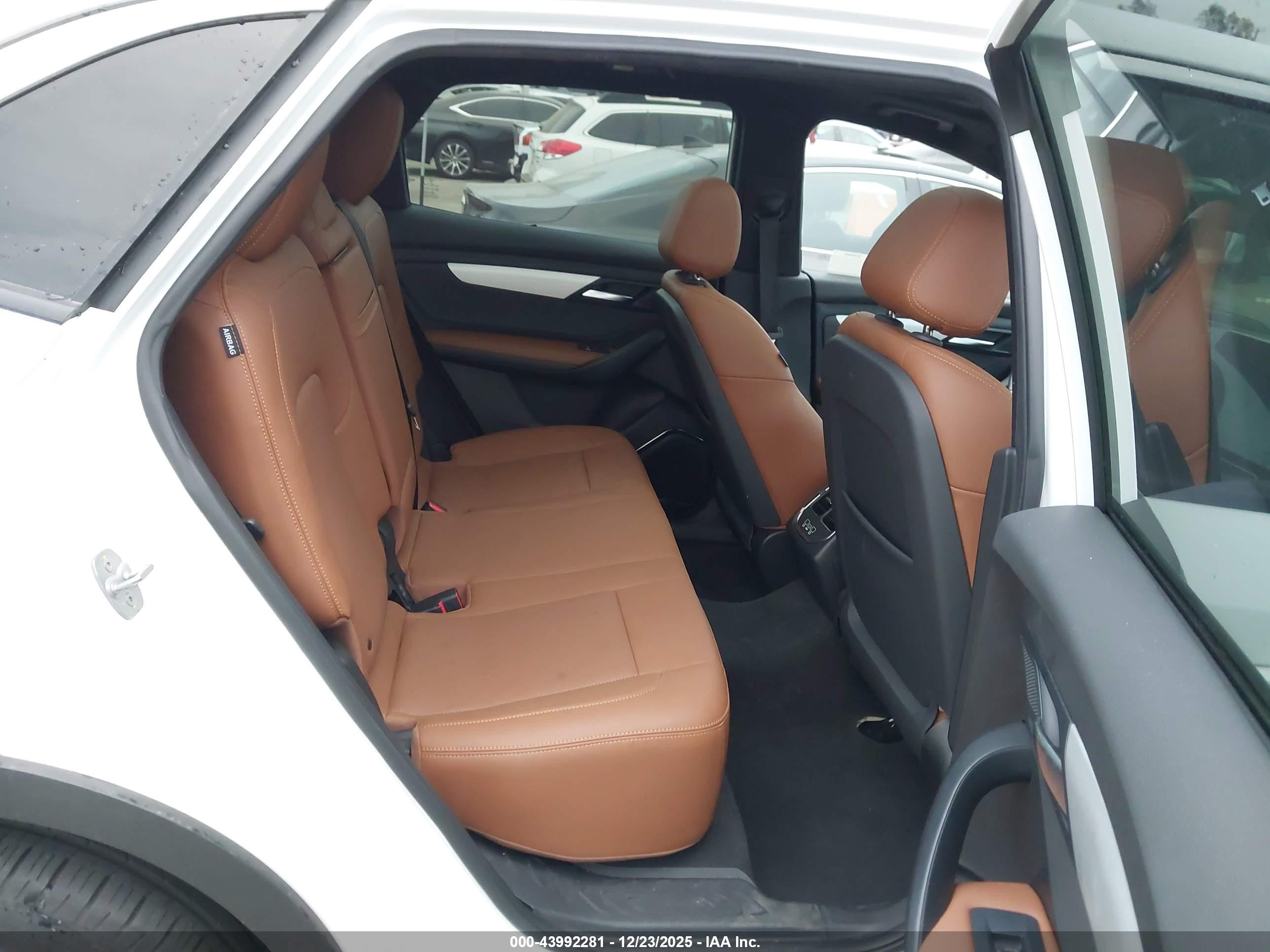VINFAST VF image 8