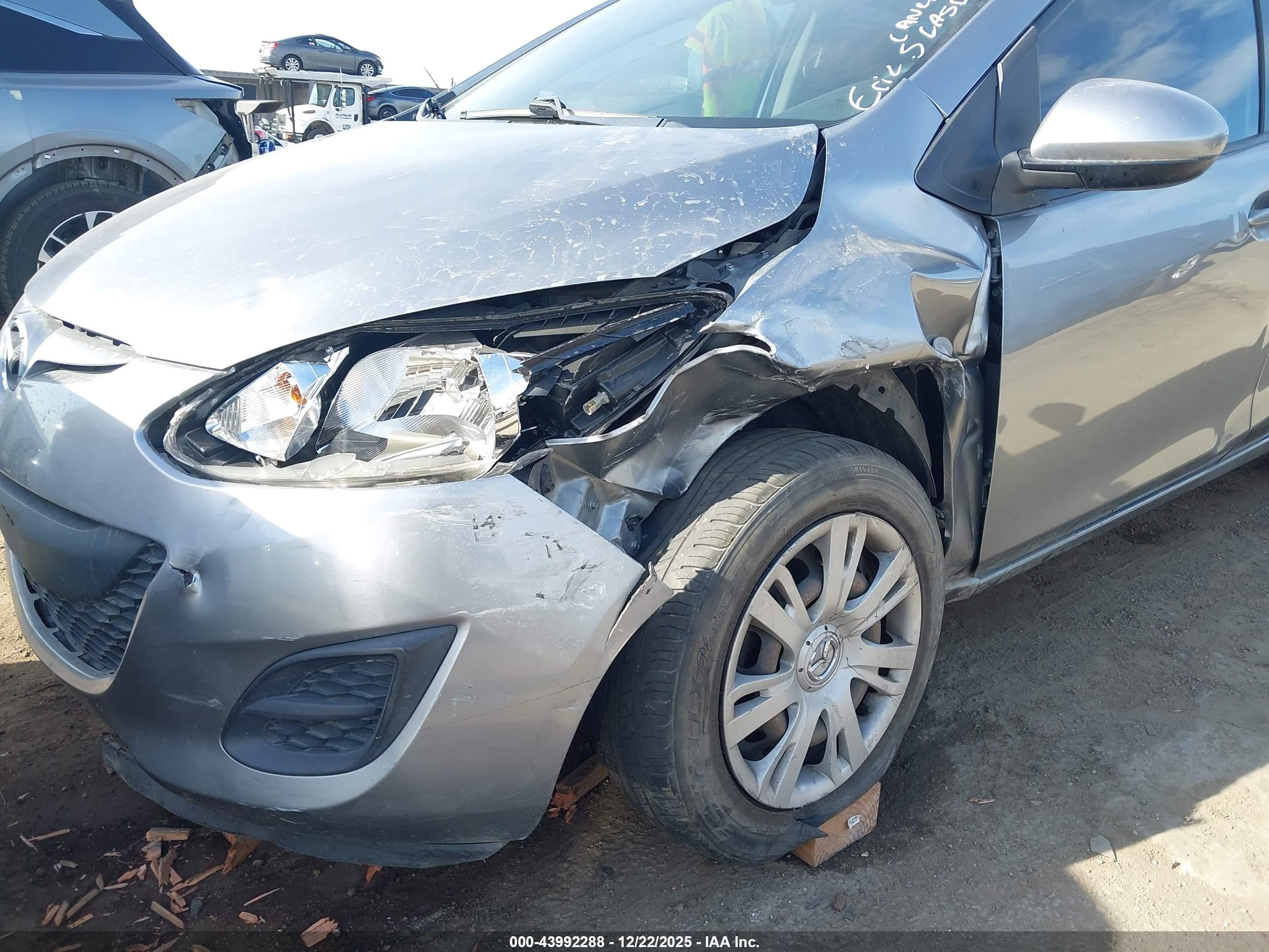 MAZDA MAZDA2 image 6