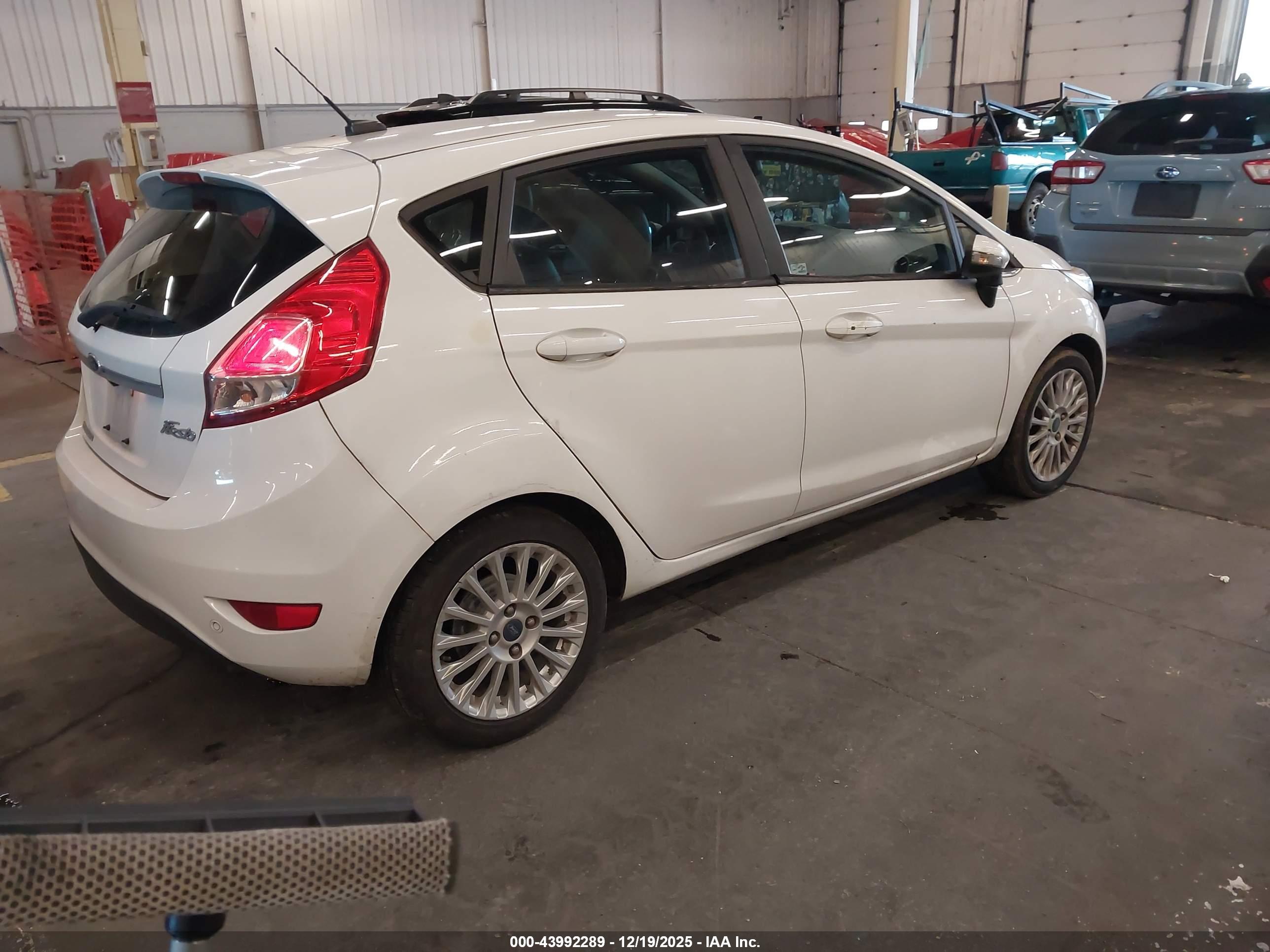 FORD FIESTA image 4