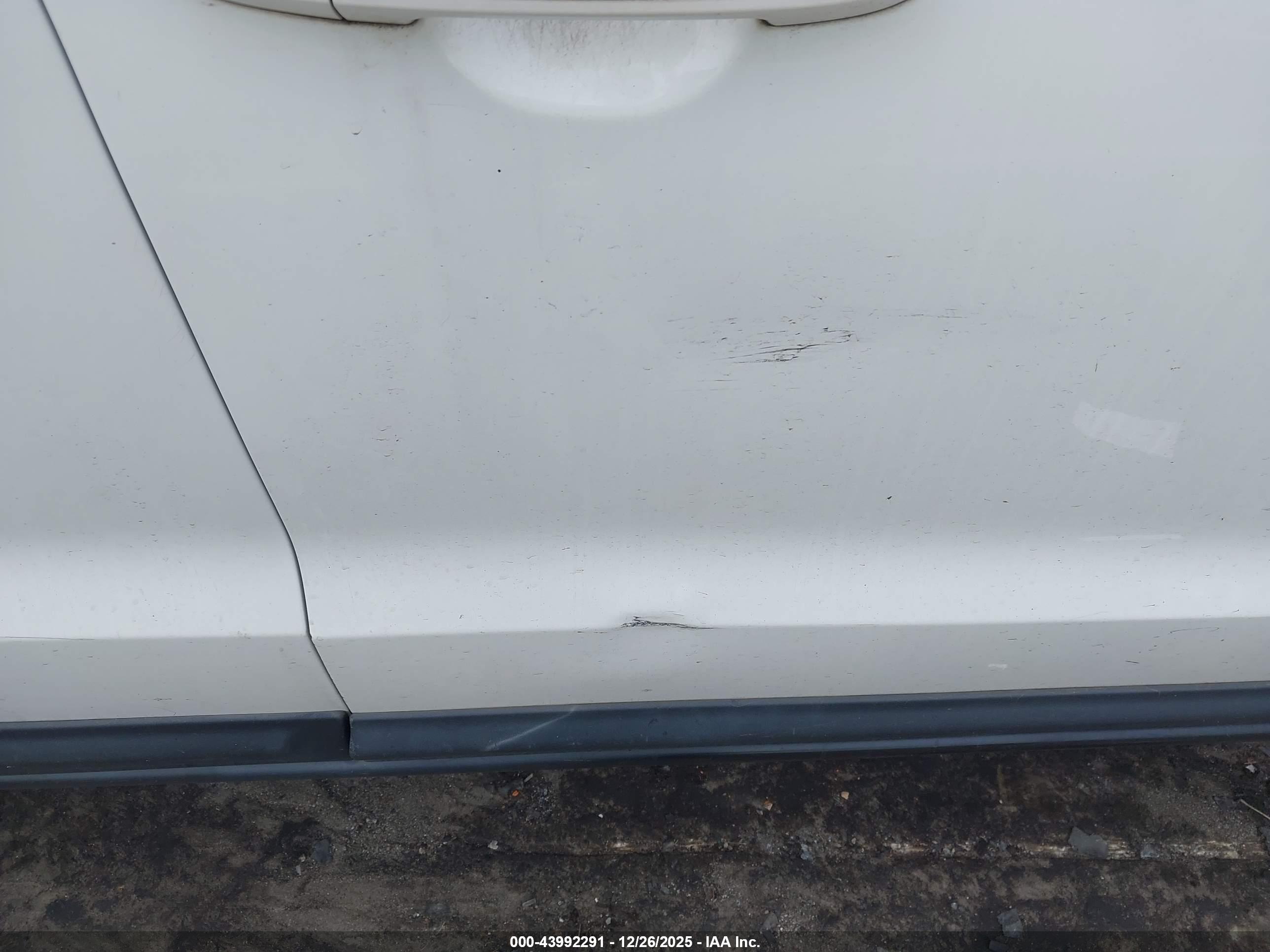 HYUNDAI SANTA image 6