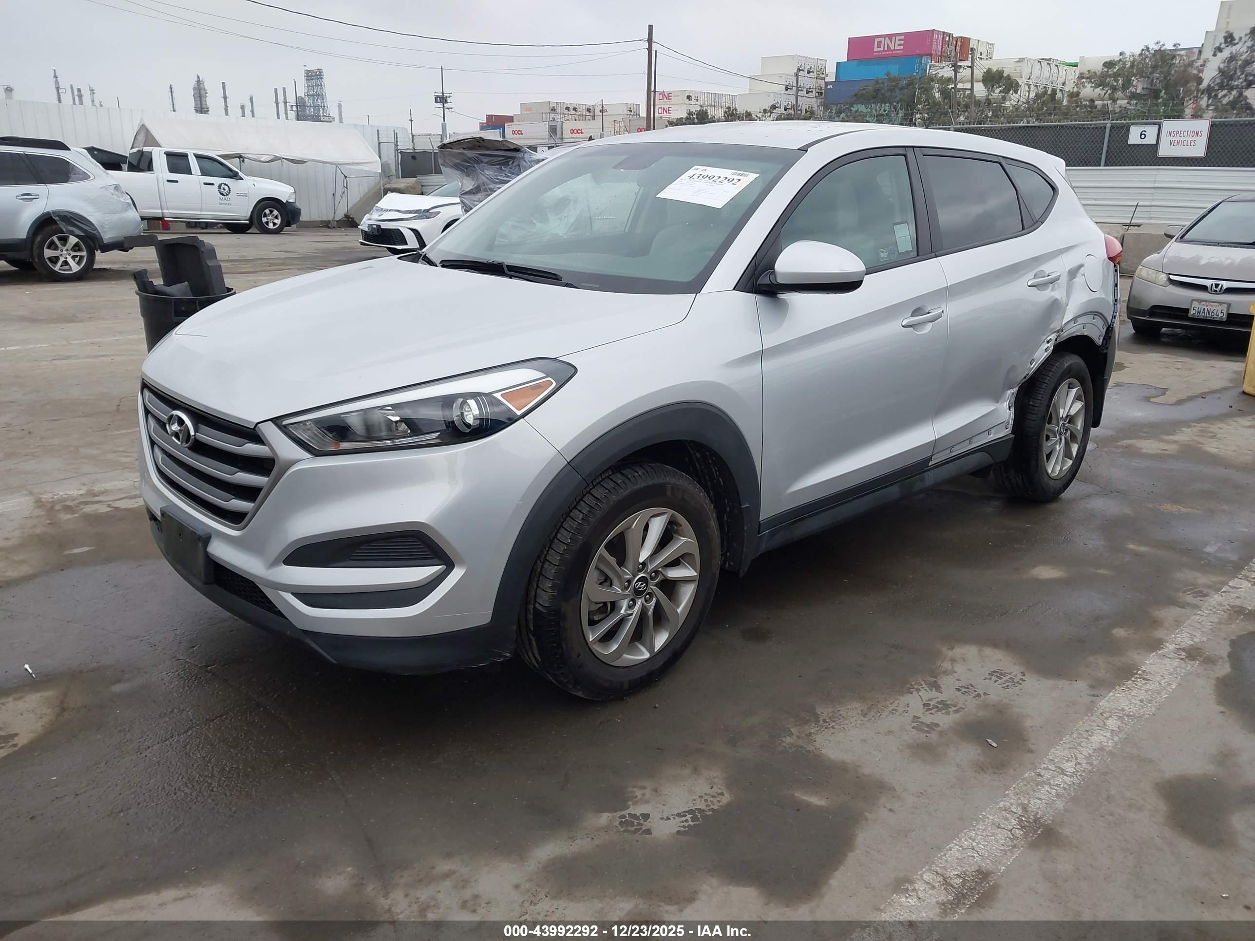 HYUNDAI TUCSON image 2