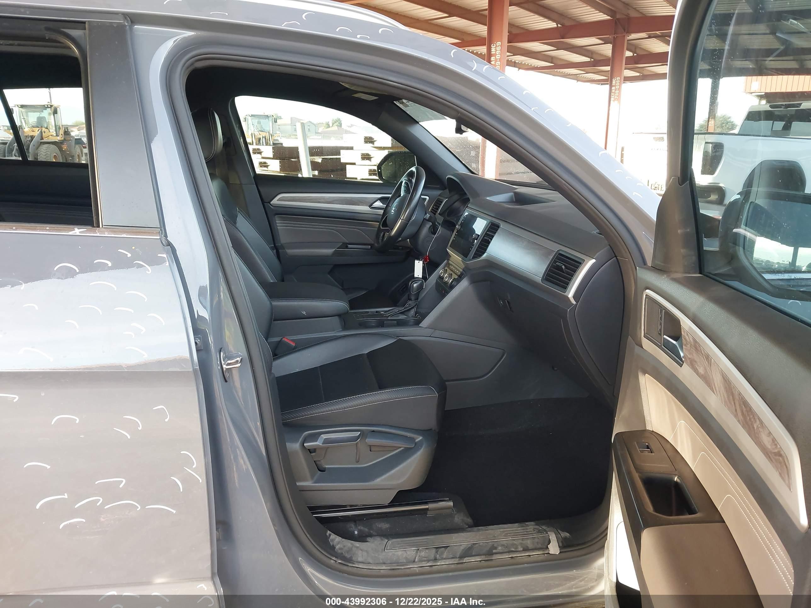 VOLKSWAGEN ATLAS image 5