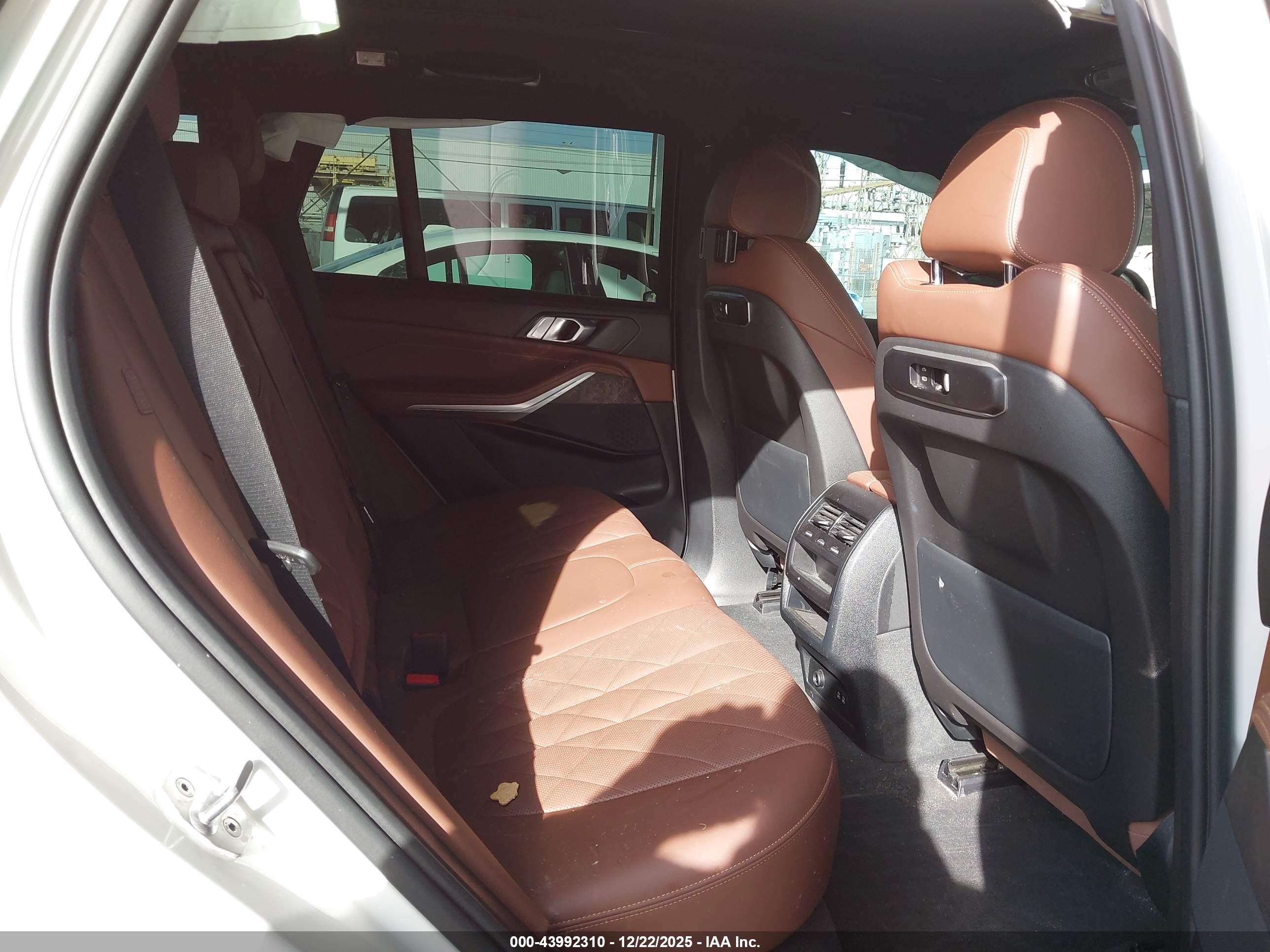 BMW X5 image 8