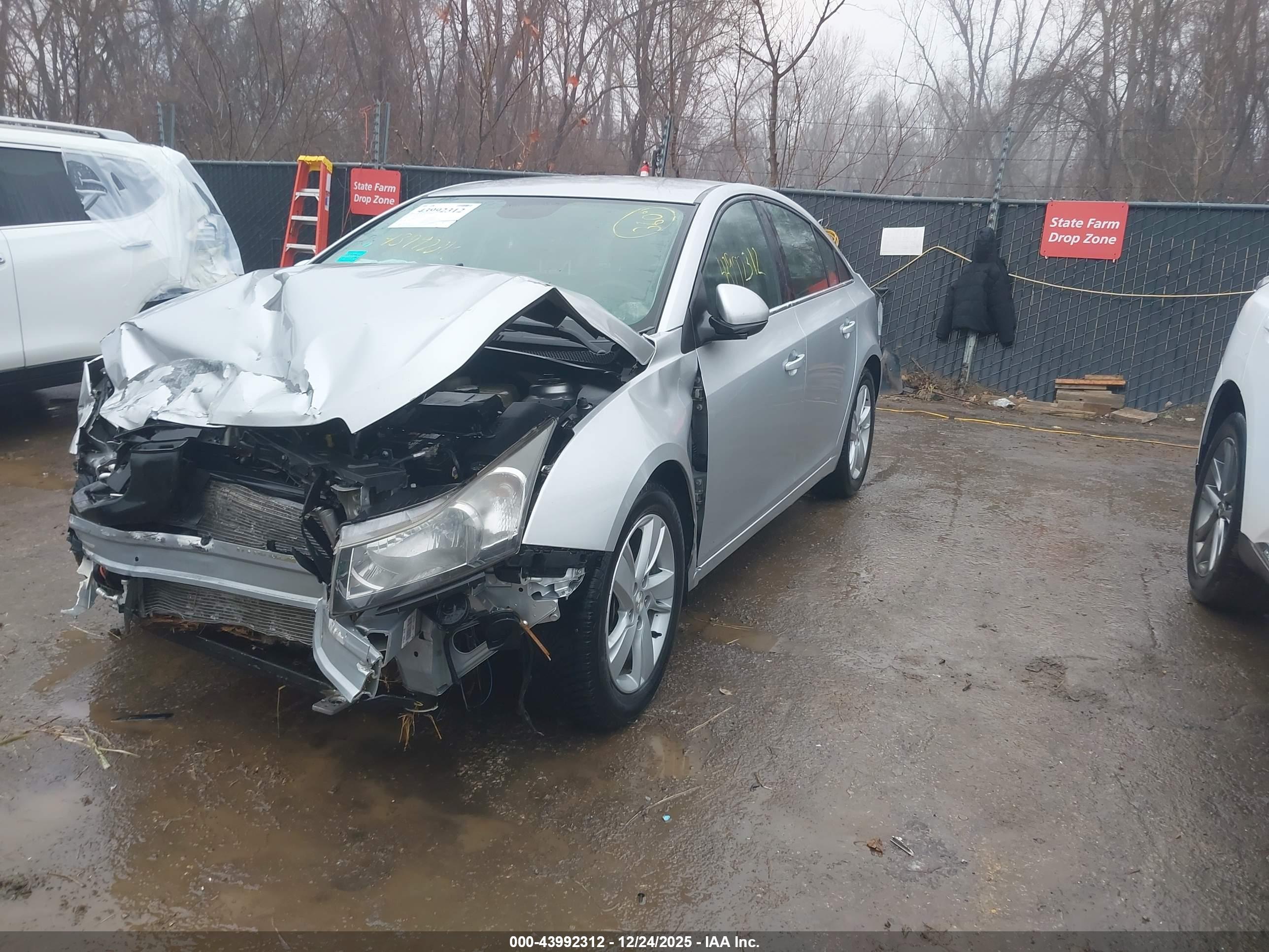 CHEVROLET CRUZE image 2