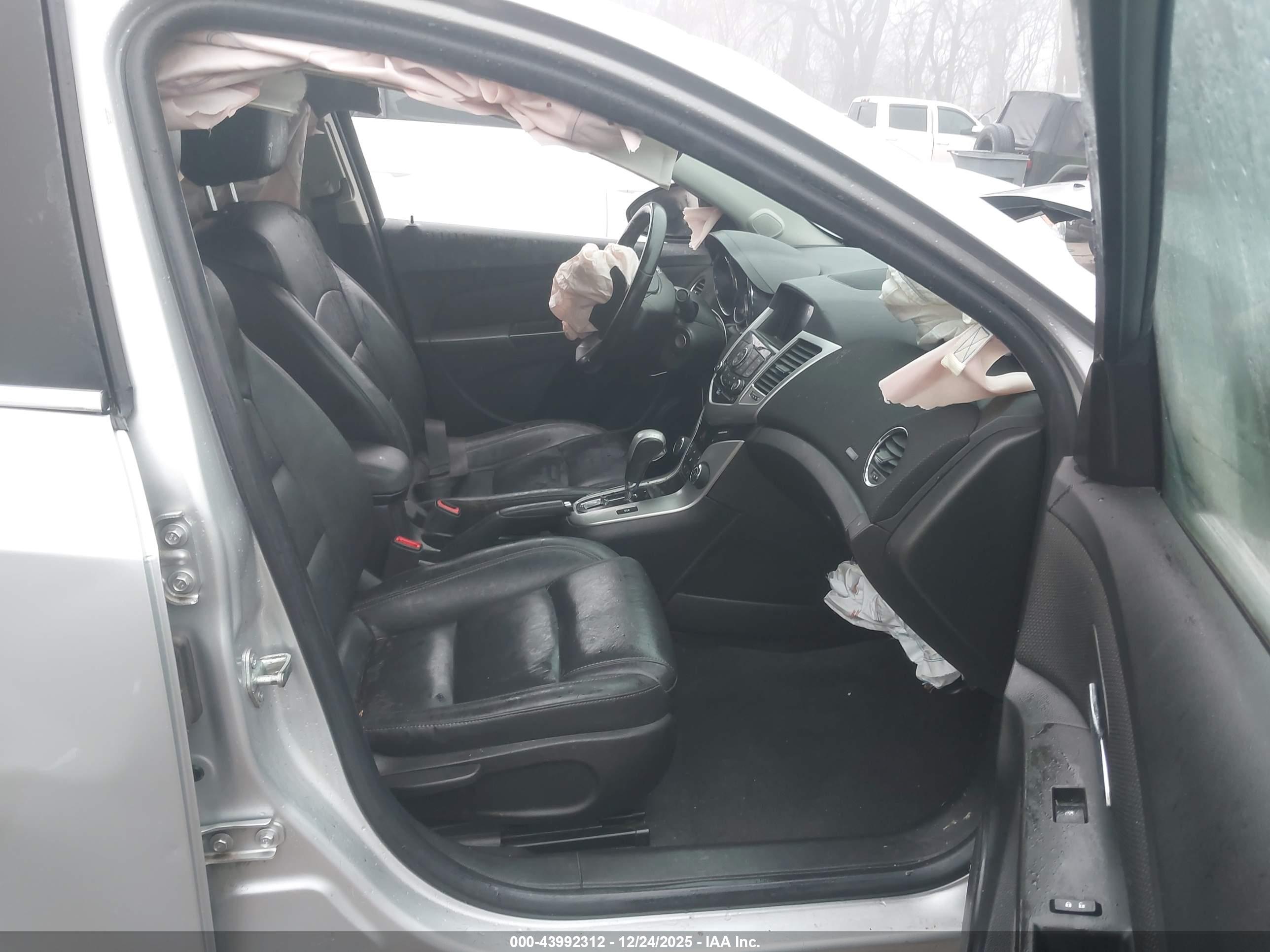 CHEVROLET CRUZE image 5