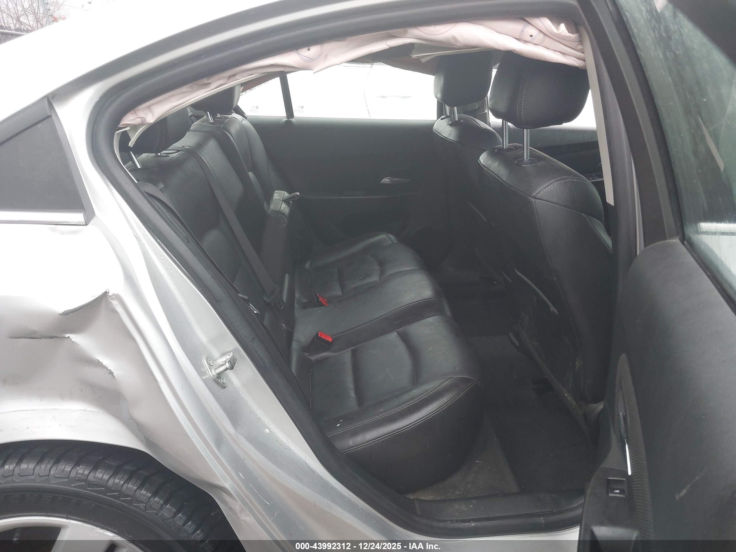 CHEVROLET CRUZE image 8