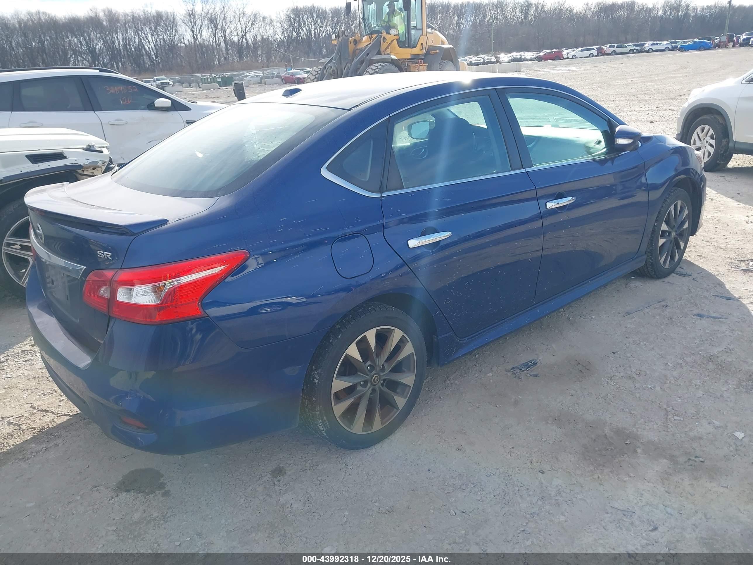 NISSAN SENTRA image 4