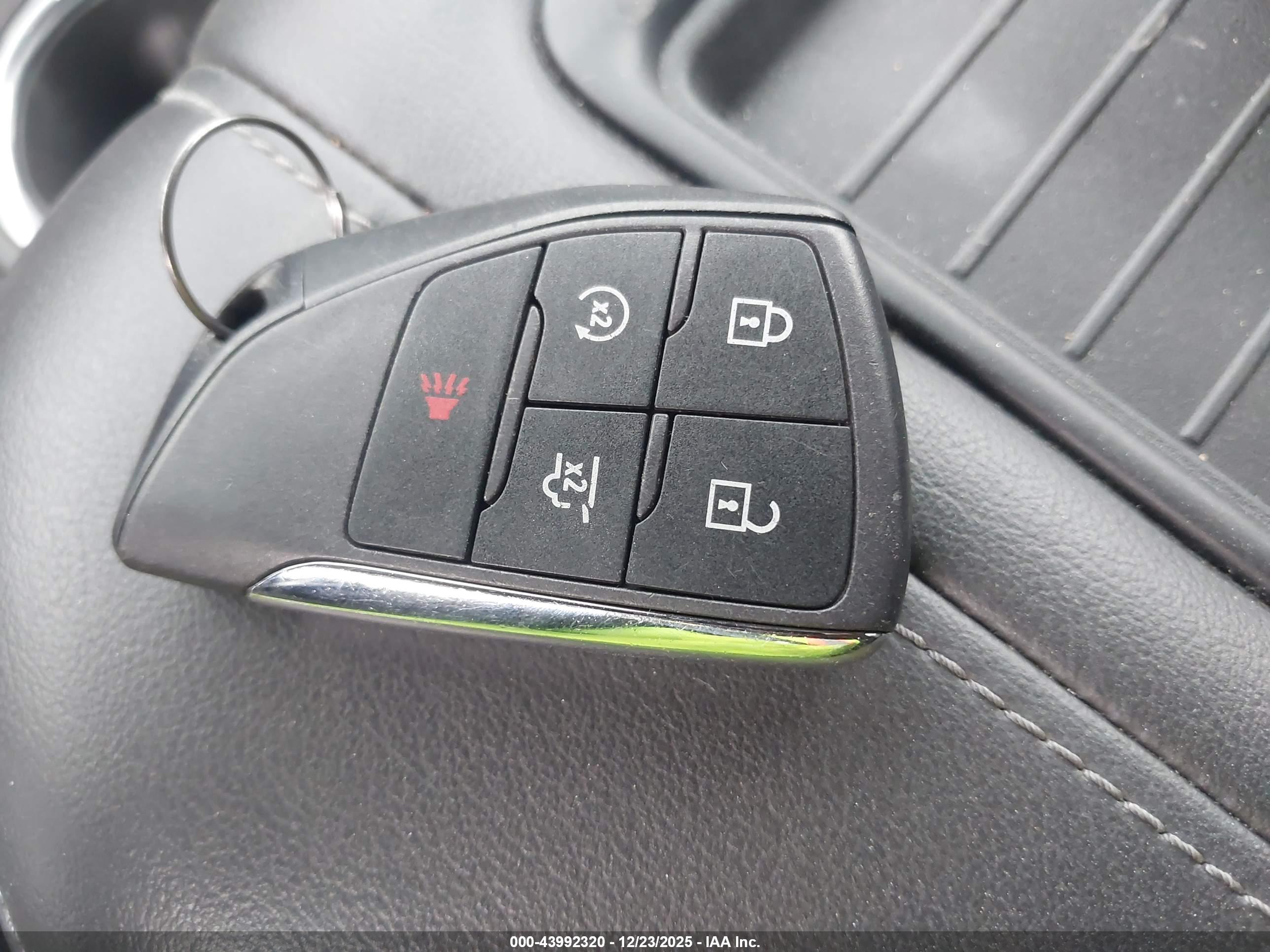 CHEVROLET TAHOE image 11