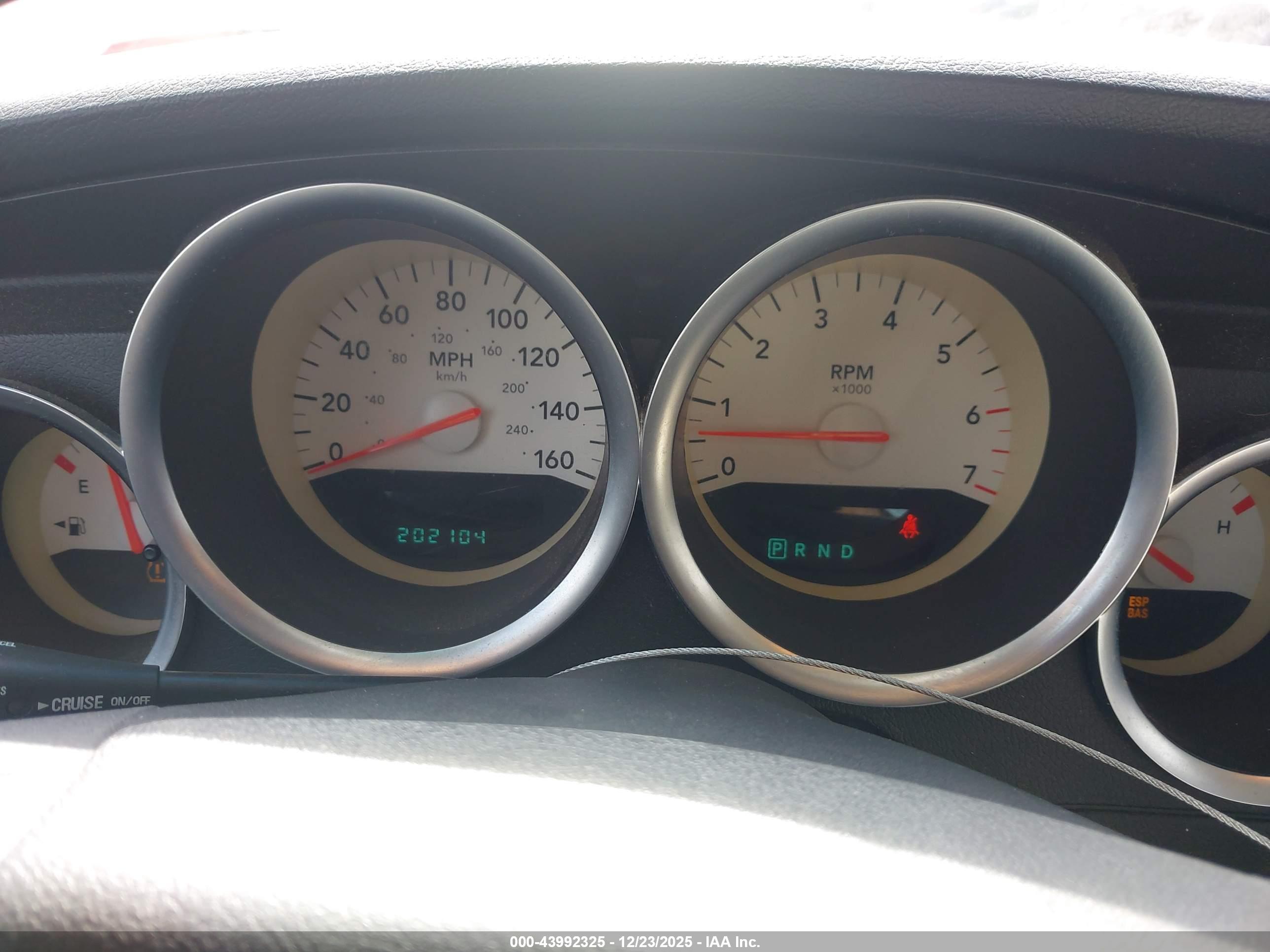 DODGE MAGNUM image 7