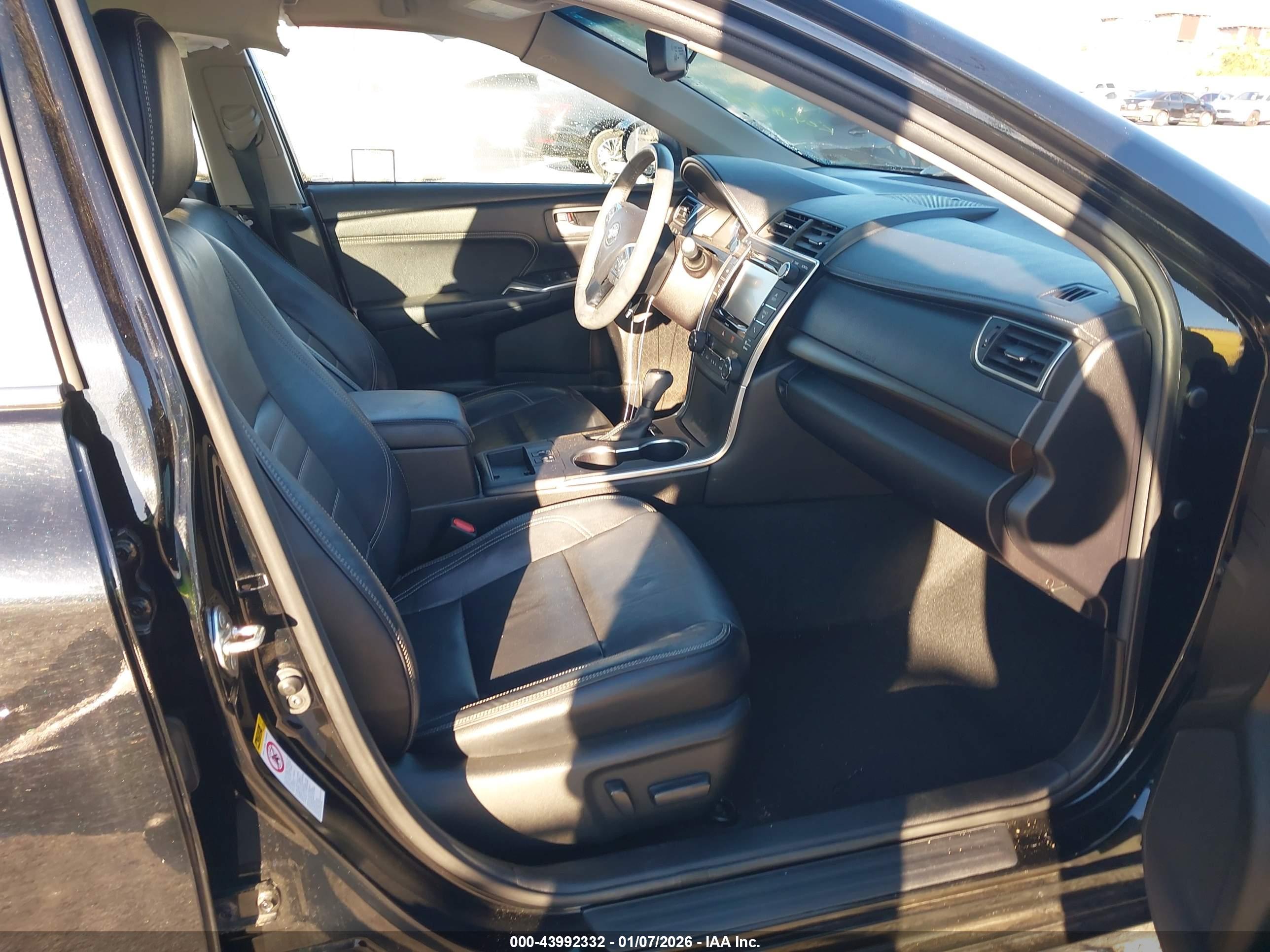 TOYOTA CAMRY image 5