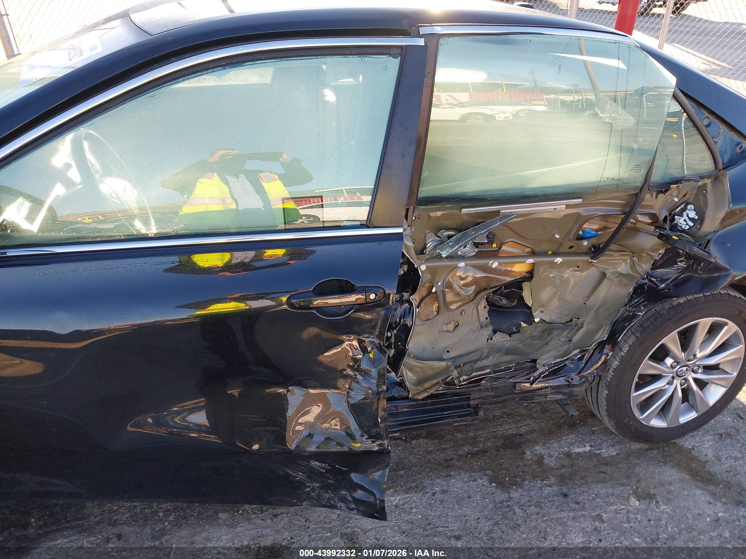 TOYOTA CAMRY image 6