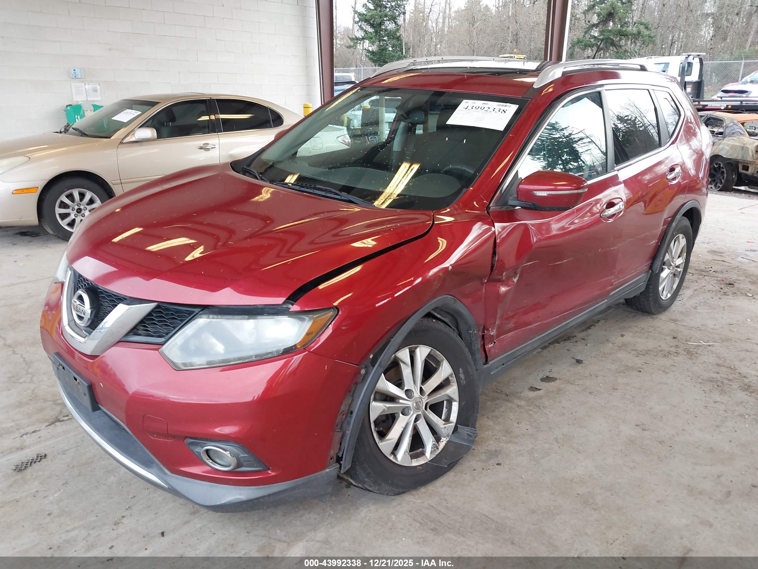 NISSAN ROGUE image 2