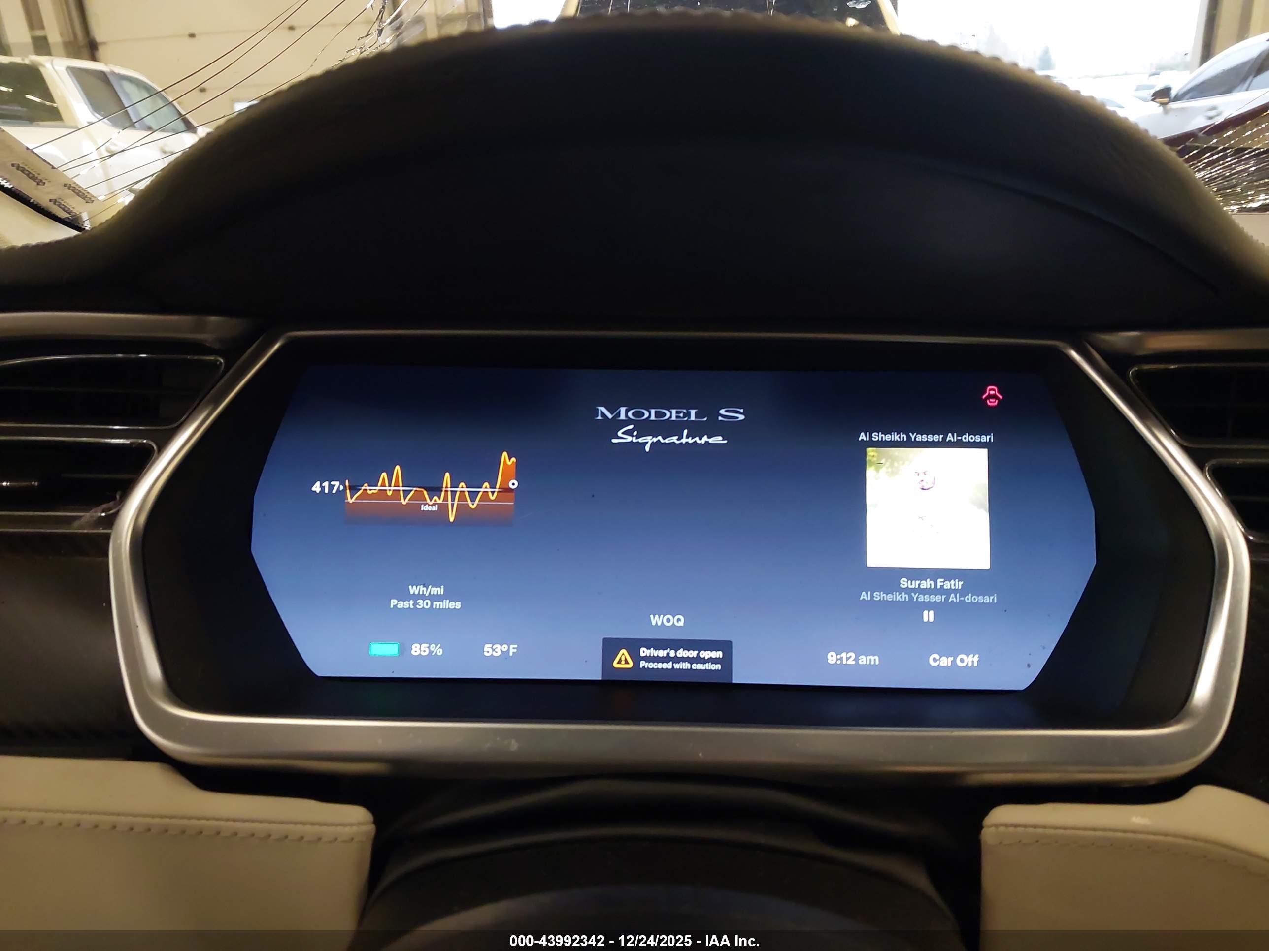 TESLA MODEL image 7