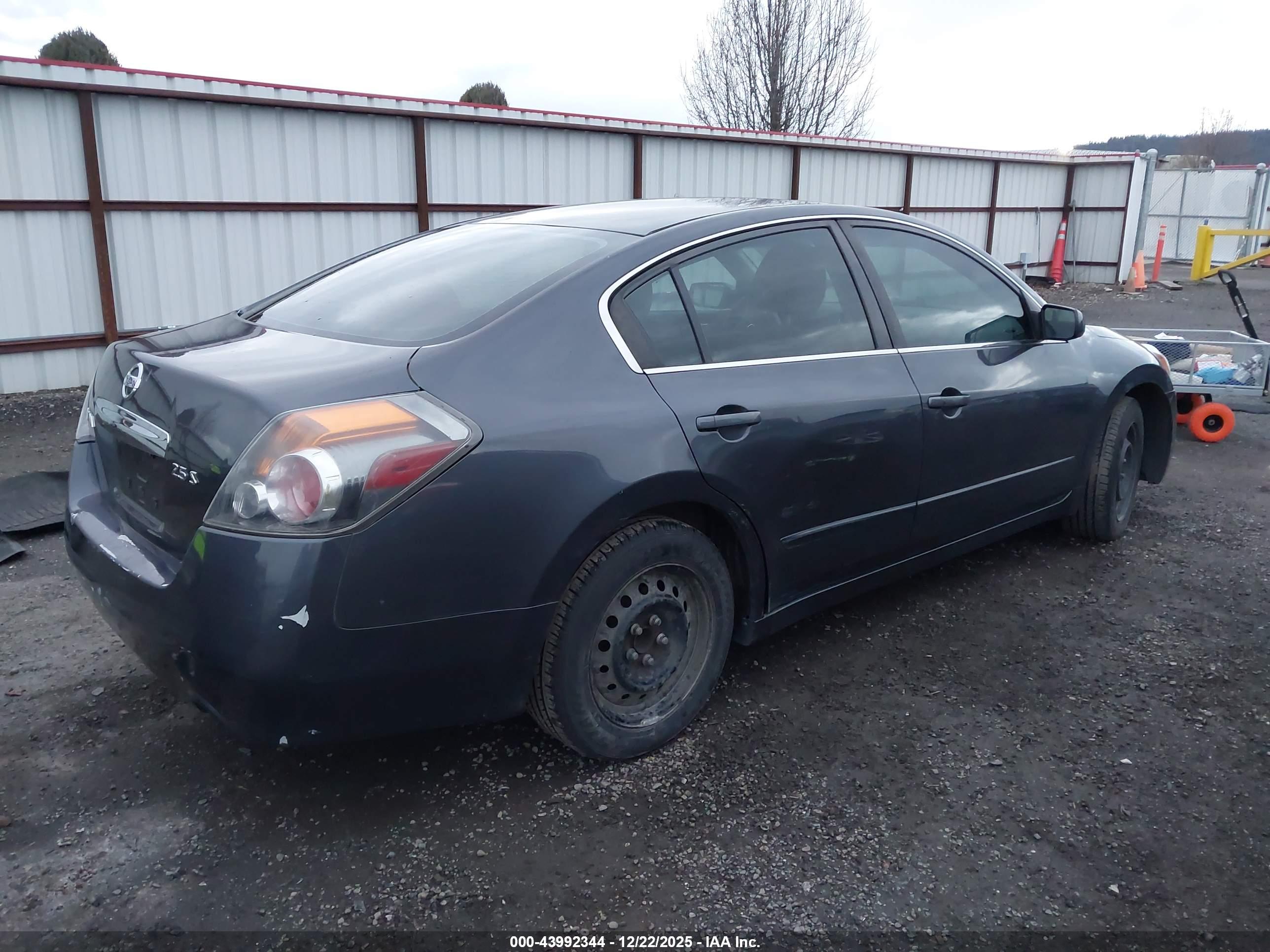 NISSAN ALTIMA image 4