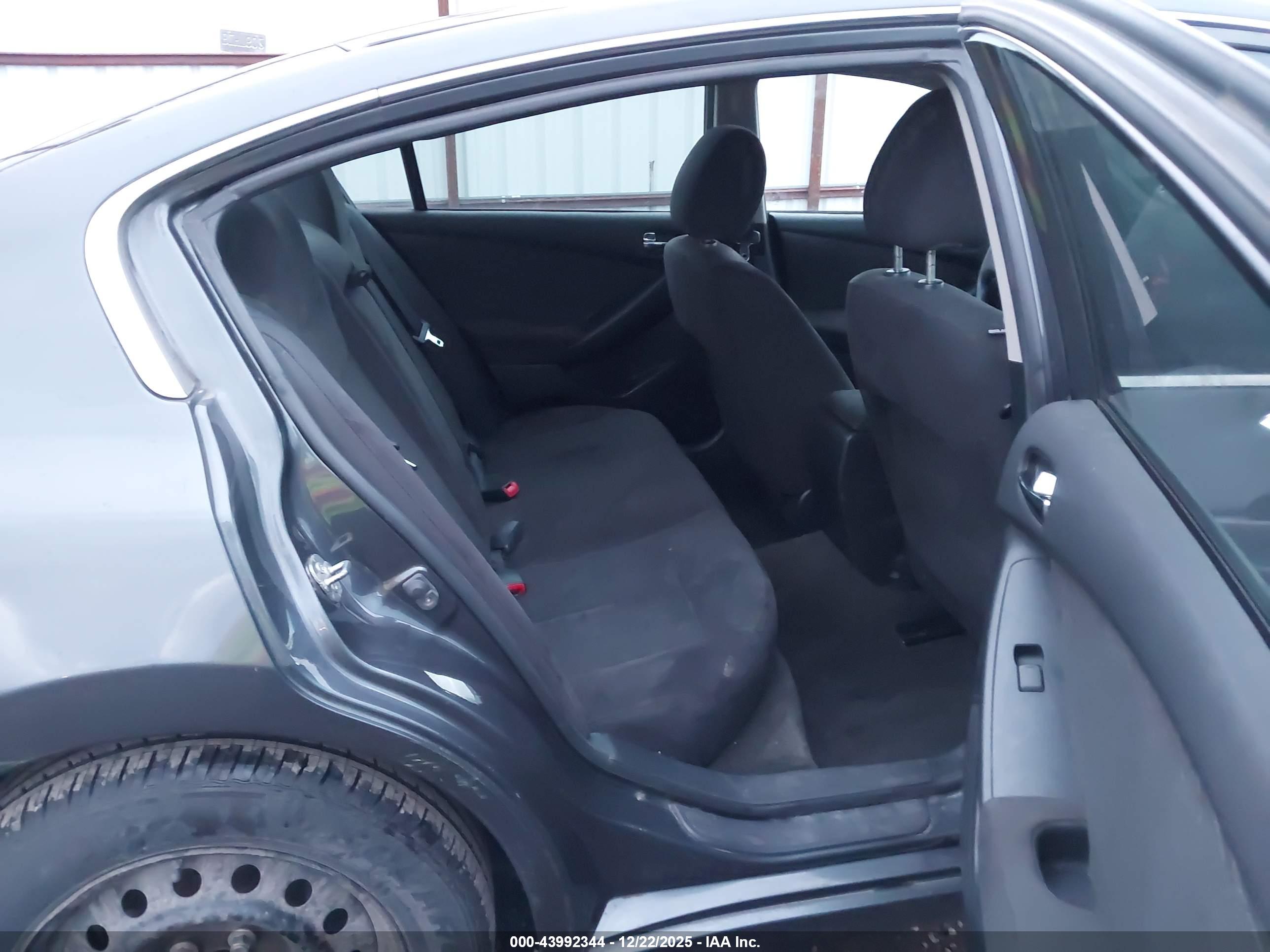 NISSAN ALTIMA image 8