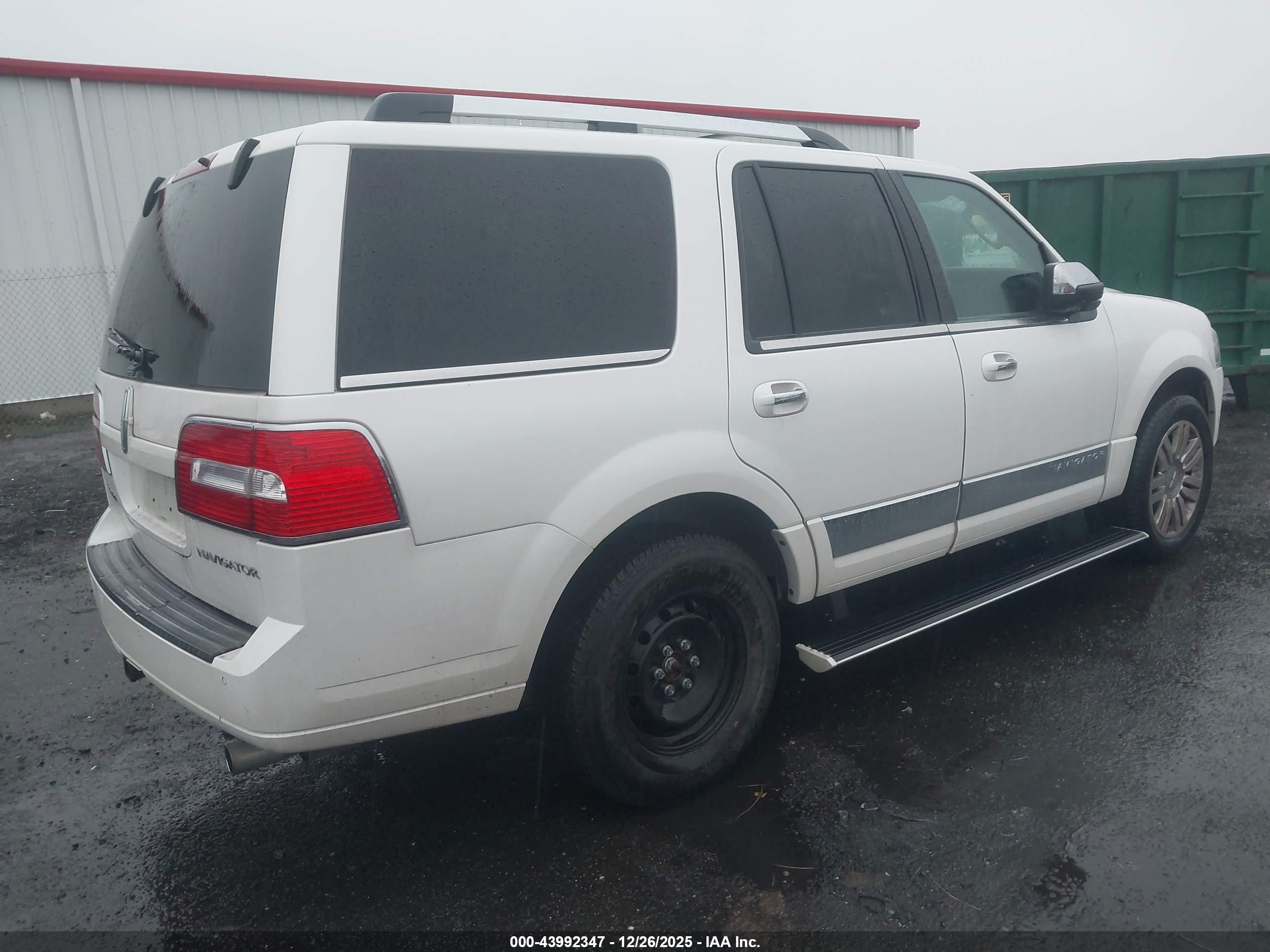 LINCOLN NAVIGATOR image 4