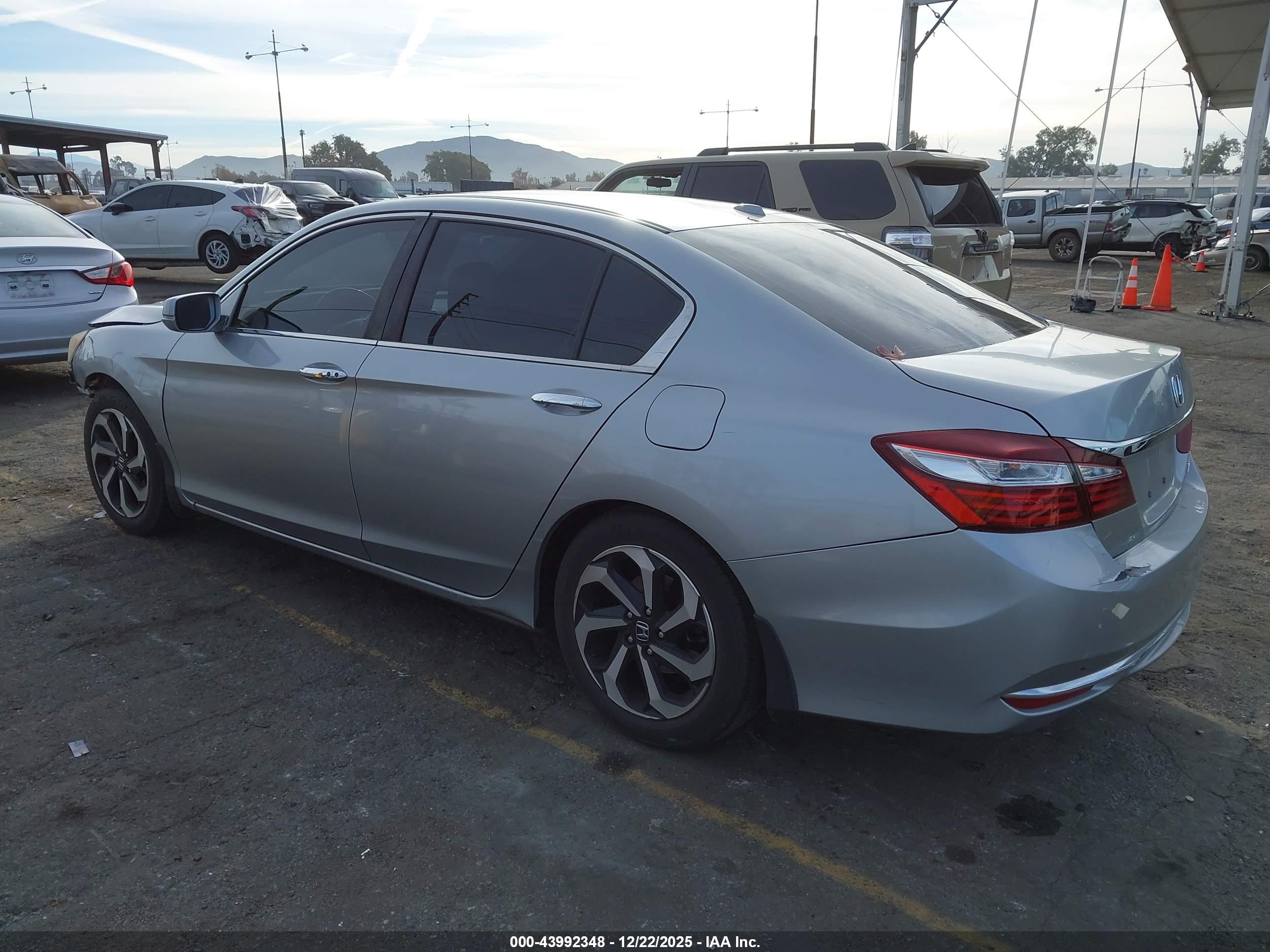 HONDA ACCORD image 3