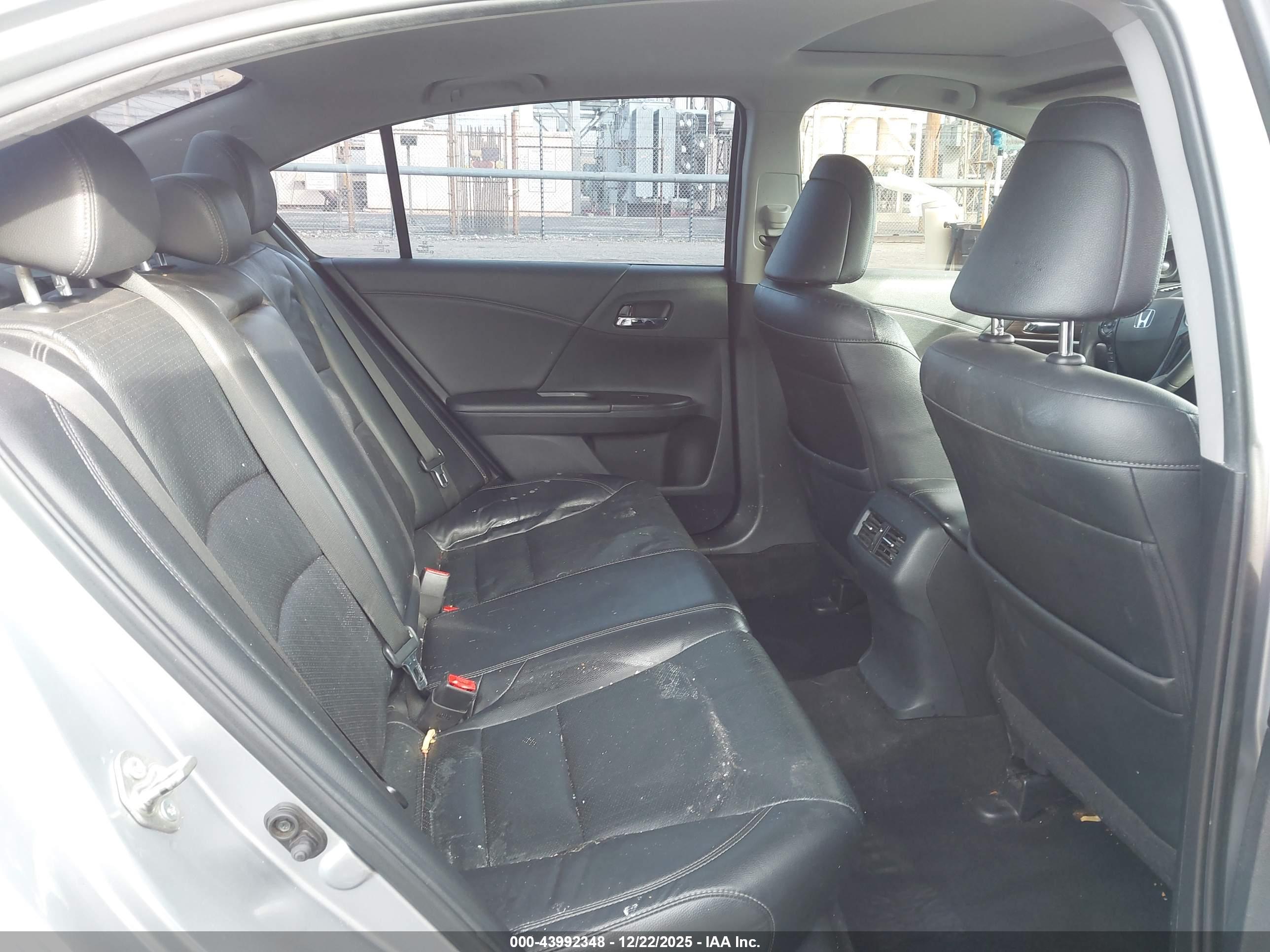 HONDA ACCORD image 8