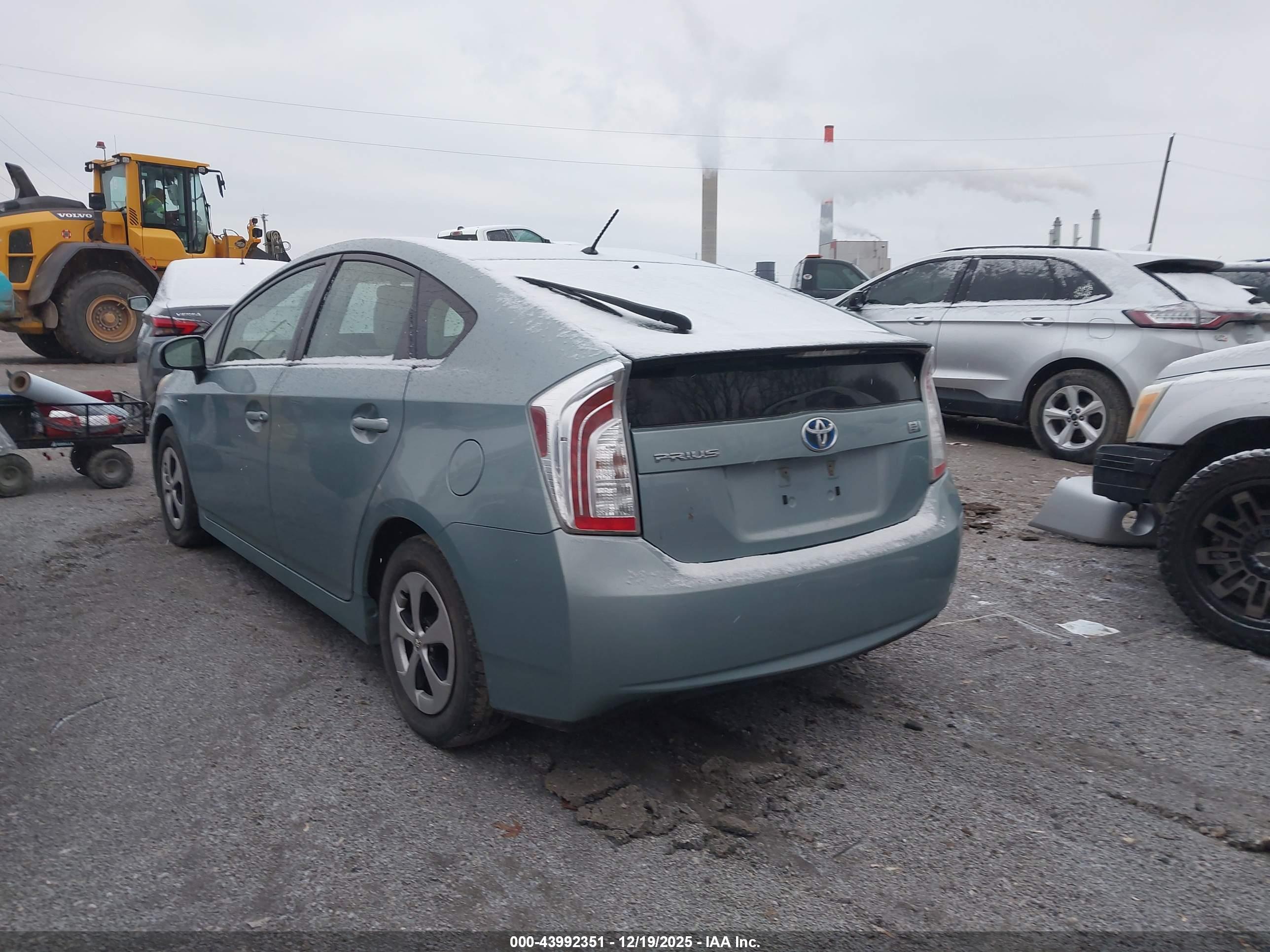 TOYOTA PRIUS image 3