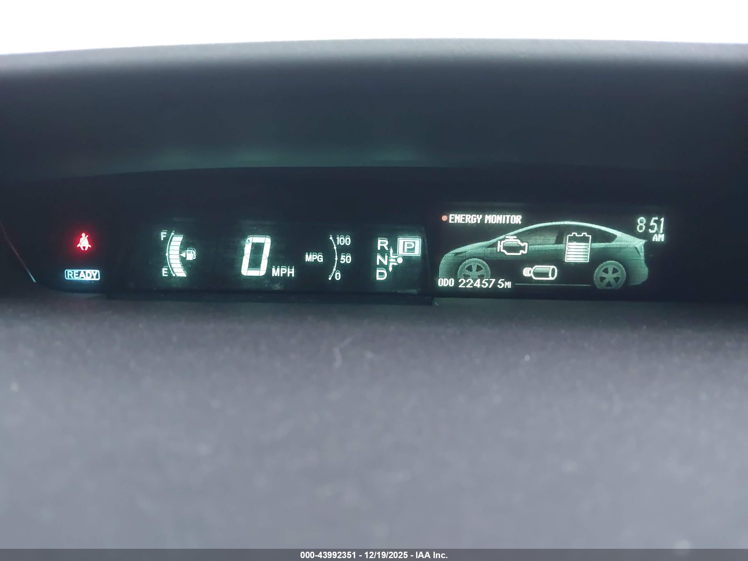 TOYOTA PRIUS image 7