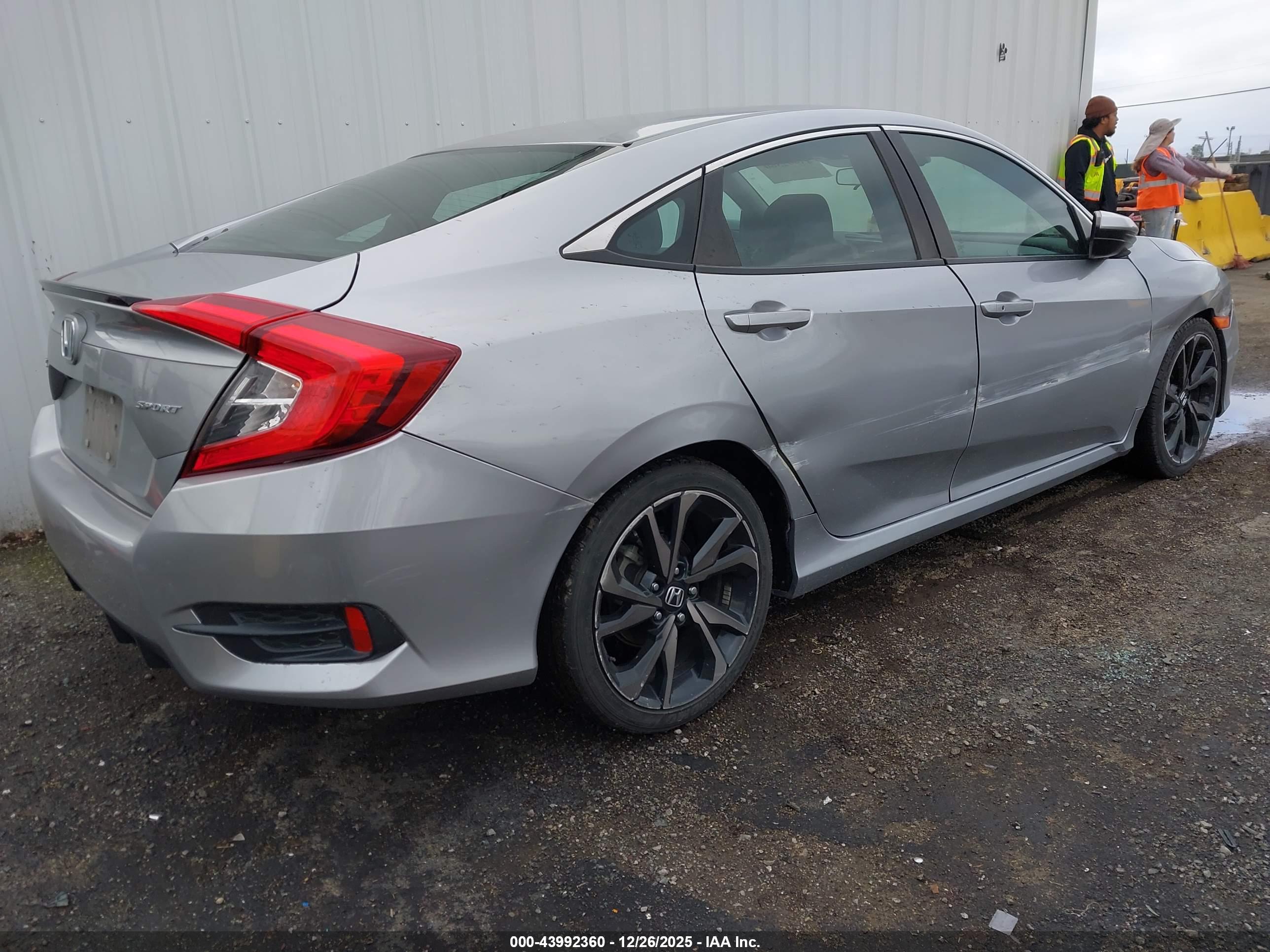 HONDA CIVIC image 4