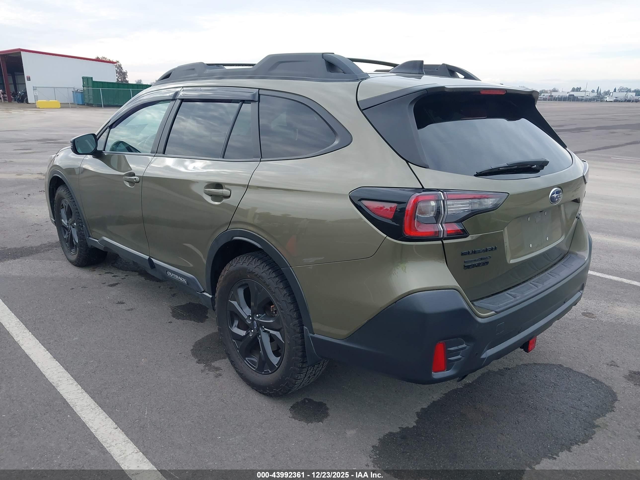 SUBARU OUTBACK image 3